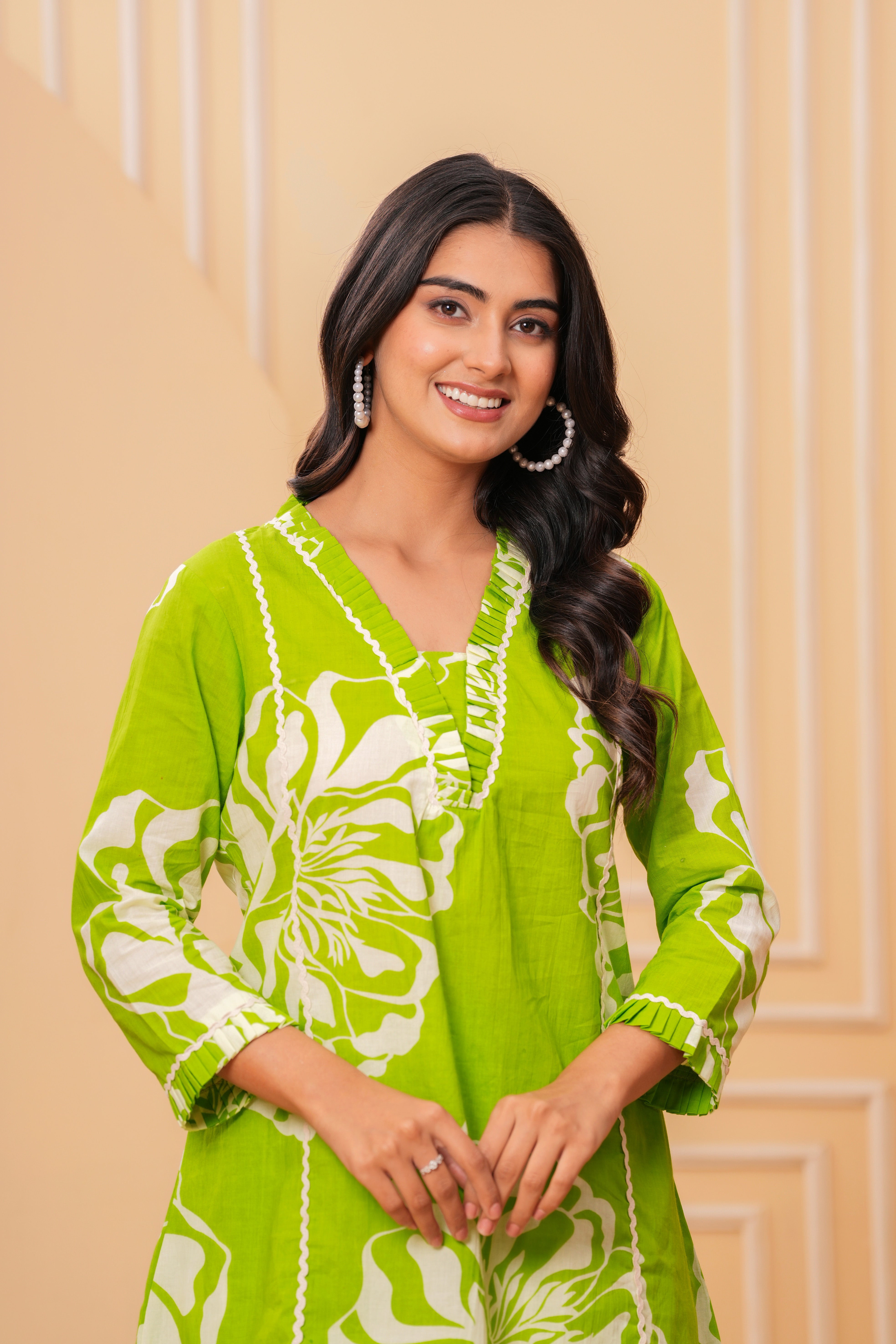 MEERA FAB Women Printed V-Neck Pure Cotton Tunic with Trousers Co-Ords Set