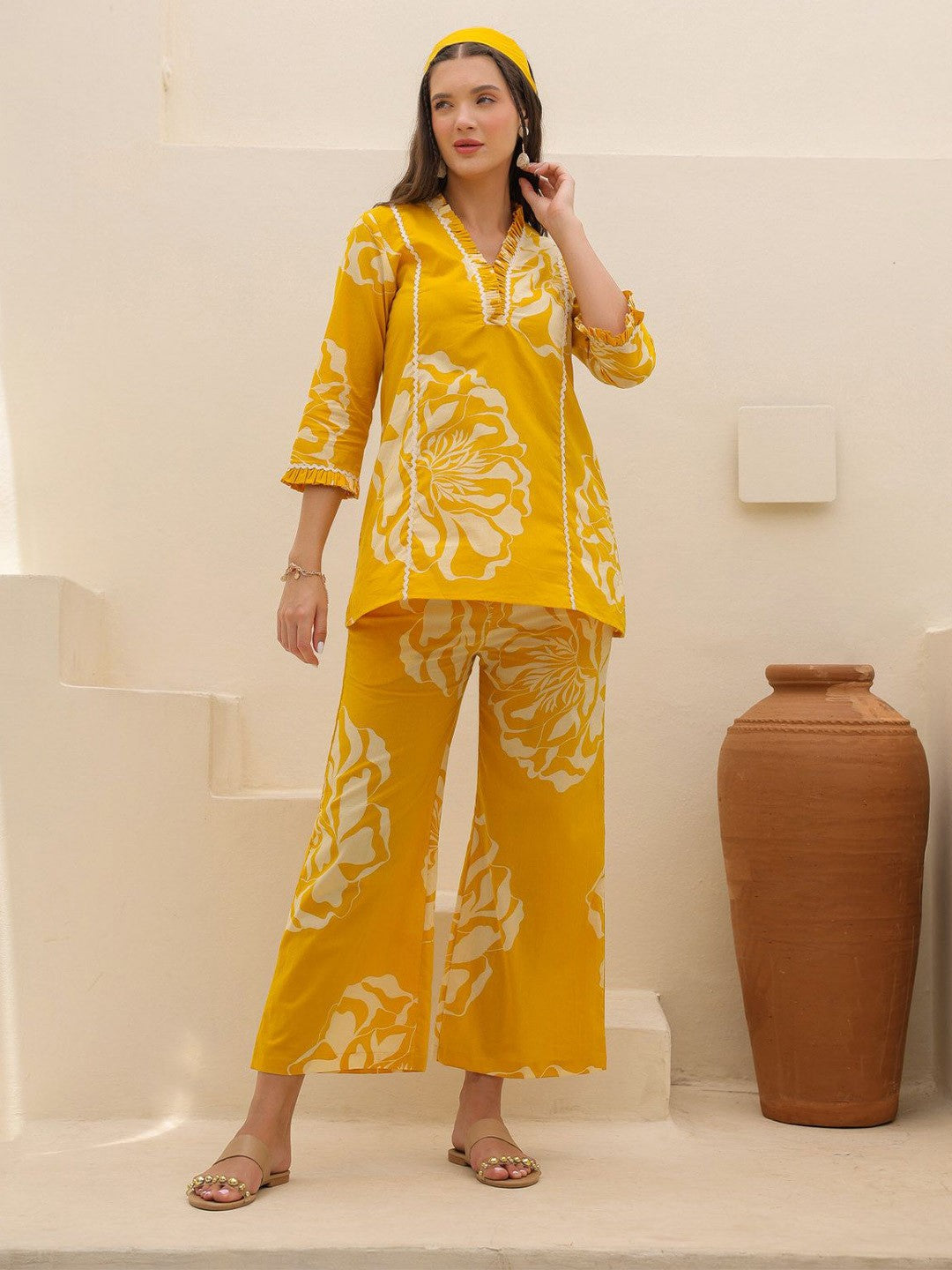 MEERA FAB Women Printed V-Neck Pure Cotton Tunic with Trousers Co-Ords Set