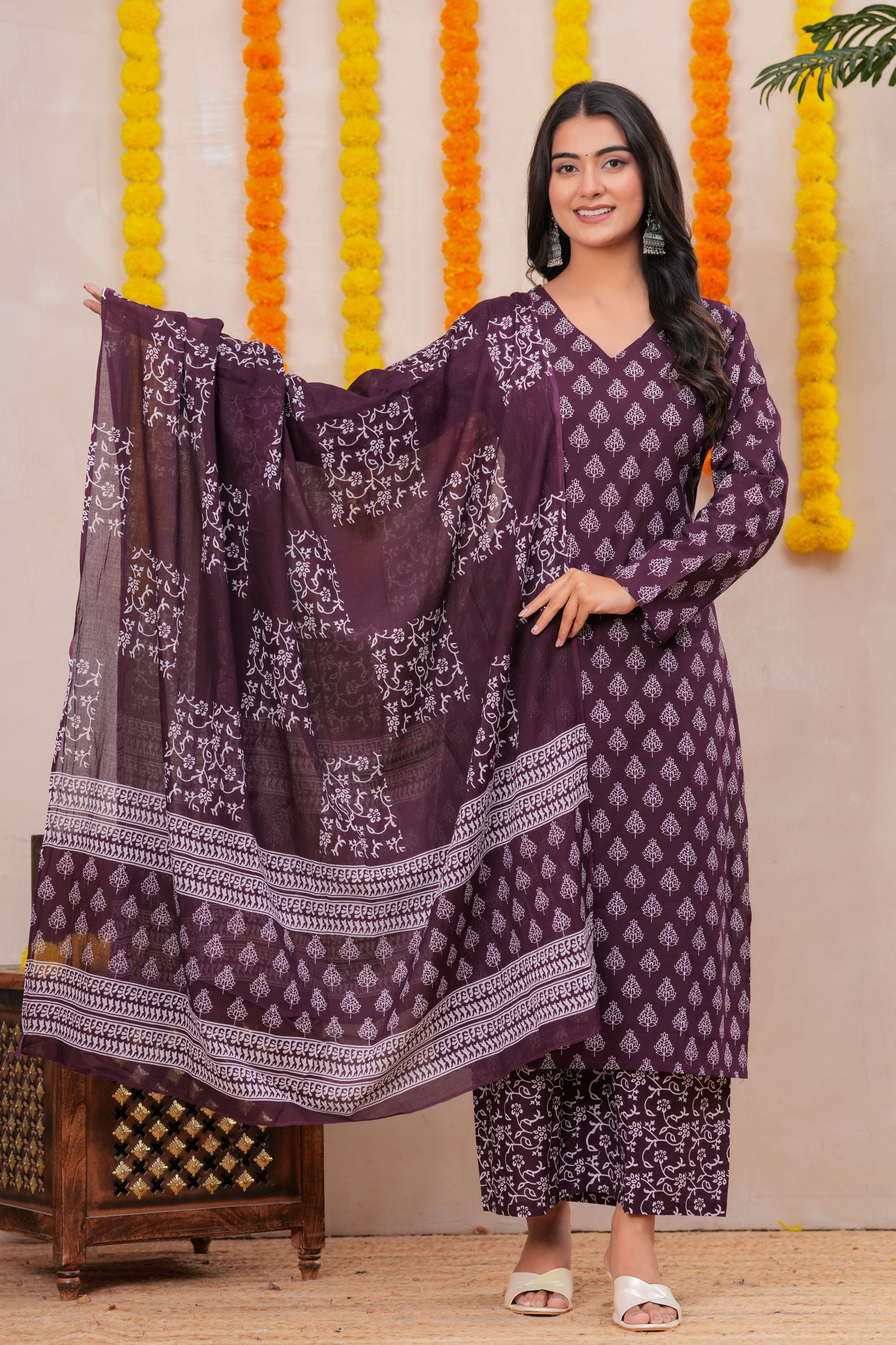 MEERA FAB Women Floral Printed Pure Cotton Anarkali V-Neck Kurta with Trousers & Dupatta