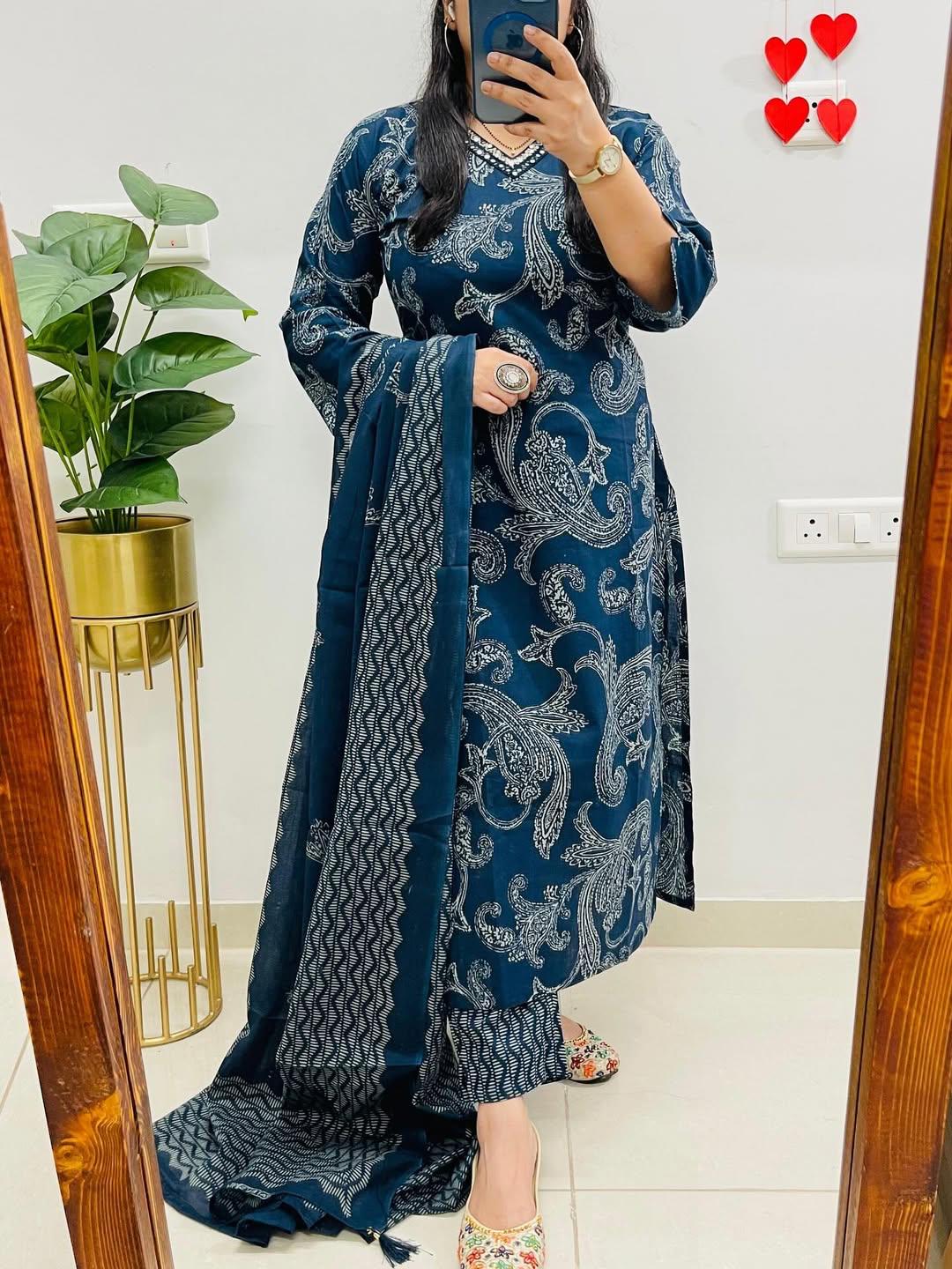 MEERA FAB Women Floral Printed Panelled Sequinned Pure Cotton Anarkali V-Neck Kurta with Trousers & Dupatta