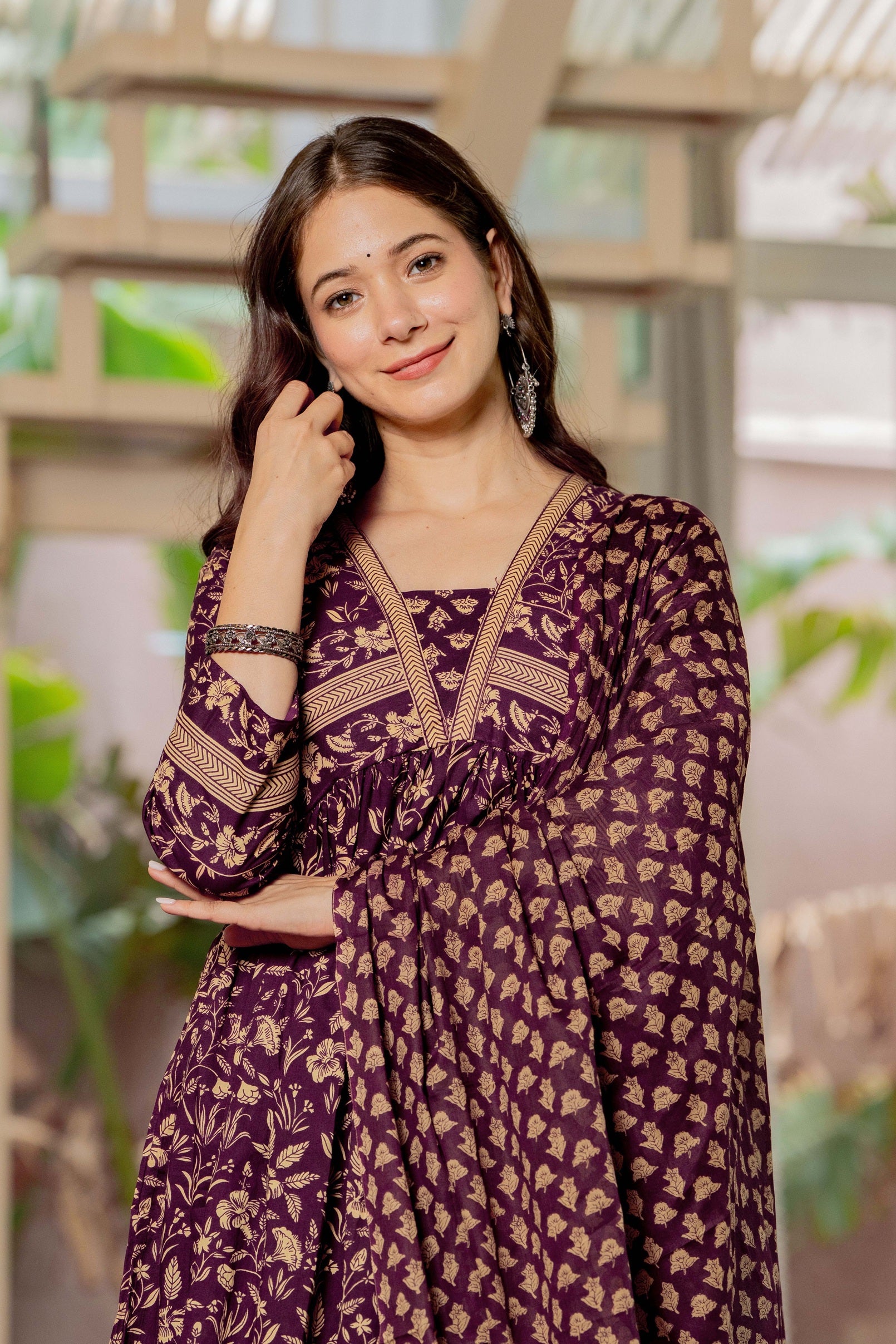 MEERA FAB Women Floral Printed Regular Pure Cotton V NECK Anarkali Kurta with Palazzos & with Dupatta