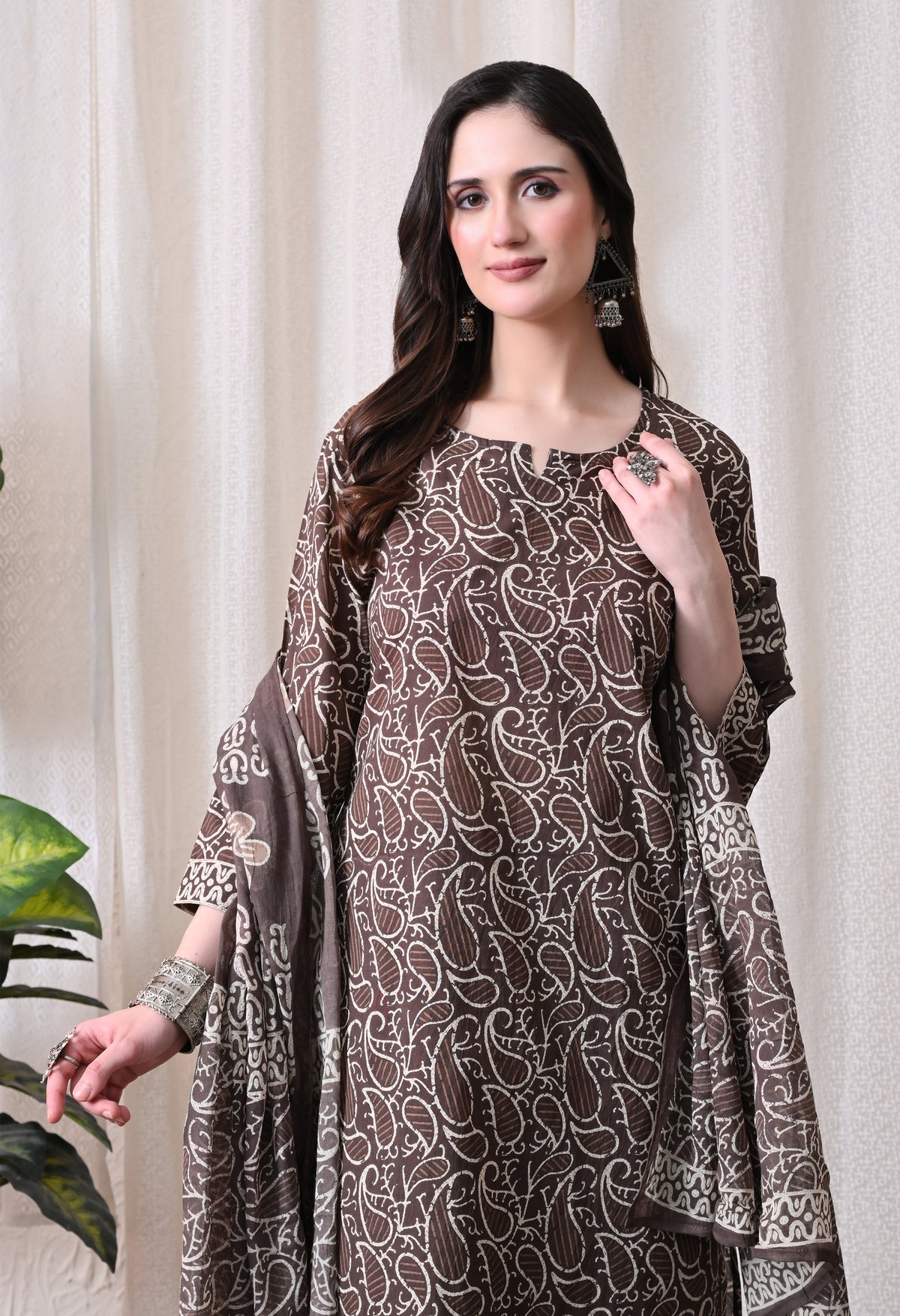 MEERA FAB Women Floral Printed Regular Pure Cotton Straight Kurta with Palazzos & with Dupatta