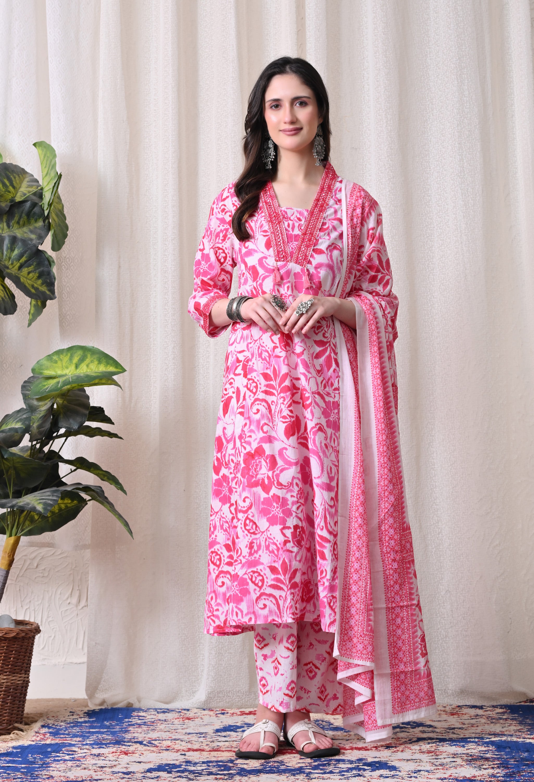 MEERA FAB Women Floral Printed Regular Pure Cotton Anarkali Kurta with Palazzos & with Dupatta