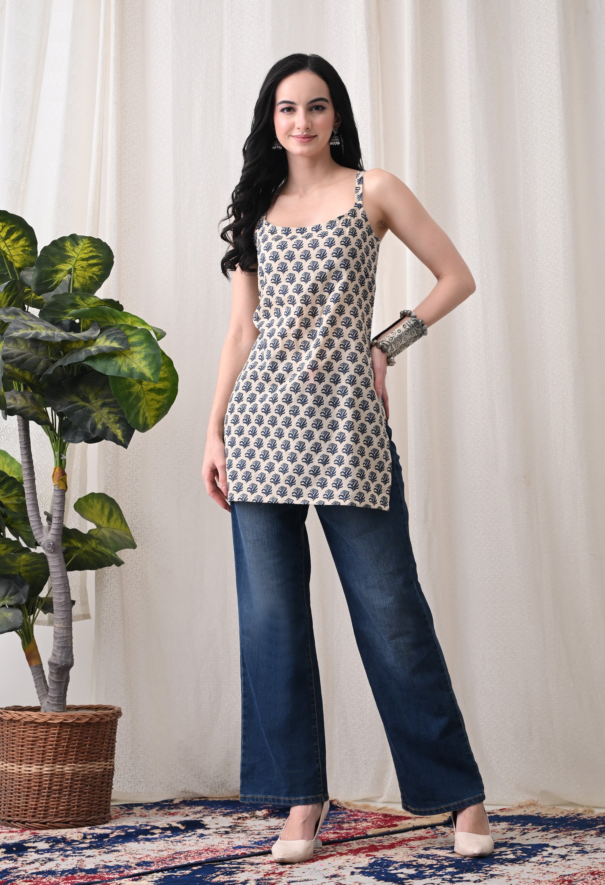 MEERA FAB Women's Floral Printed Cotton Short Kurta Back Dori | Floral Printed Kurta with Cut Sleeves | Short Kurti for Women