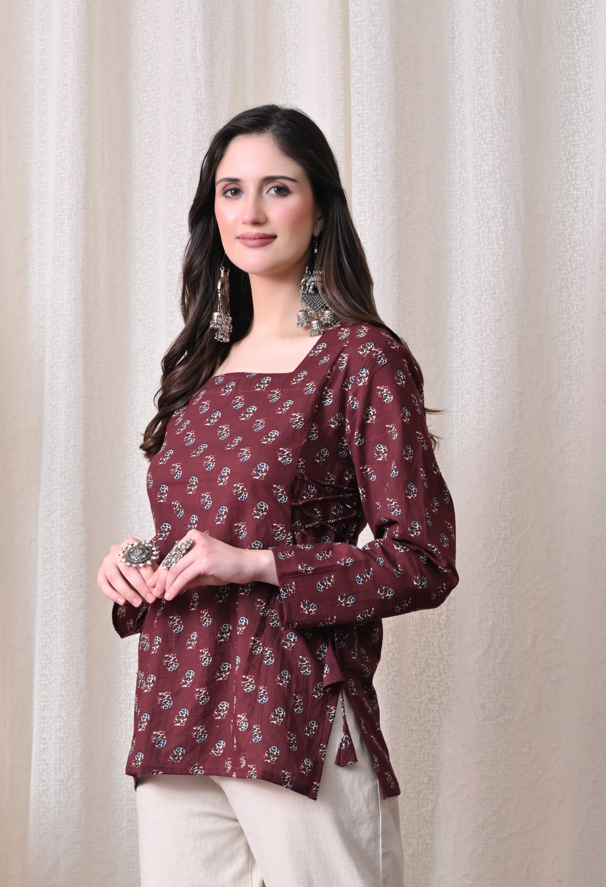 MEERA FAB Women's Floral Printed Cotton Short Kurta Square Neck | Floral Printed Kurta with Full Sleeves | Short Kurti for Women