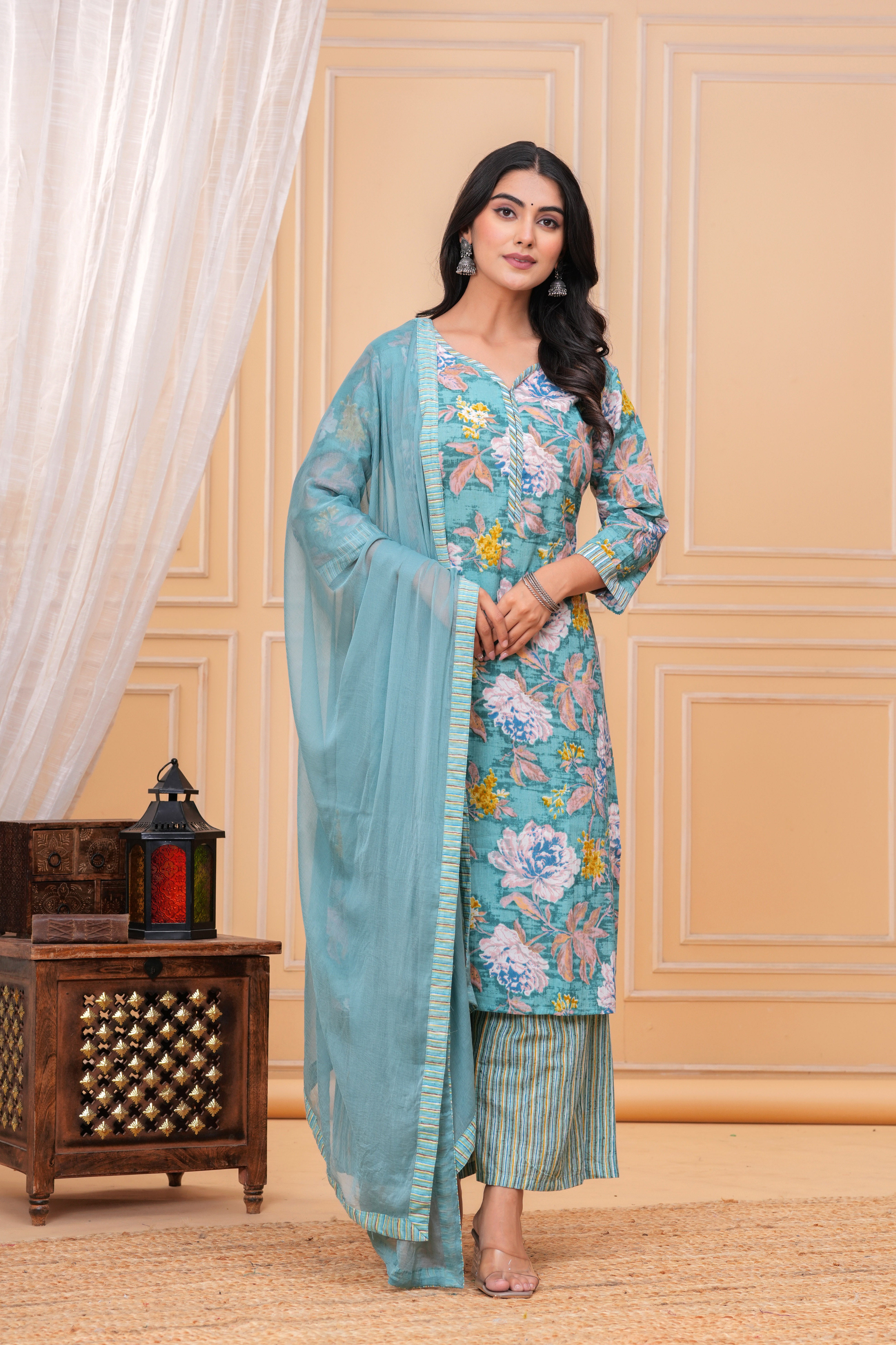 MEERA FAB Women Floral Printed Regular Pure Cotton Kurta with Palazzo & Dupatta