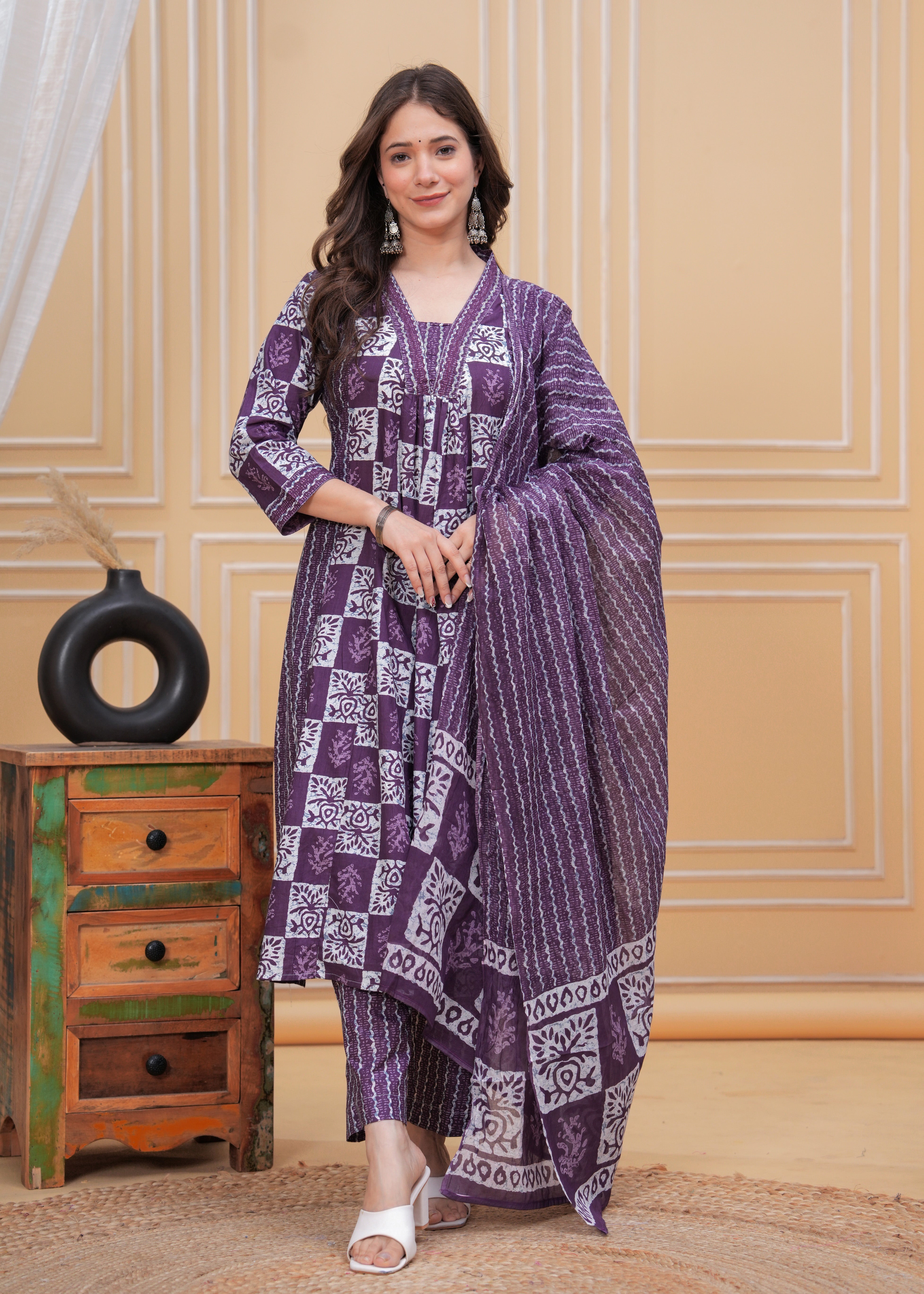 MEERA FAB Women Floral Printed Pleated Mirror Work Pure Cotton Kurta Set