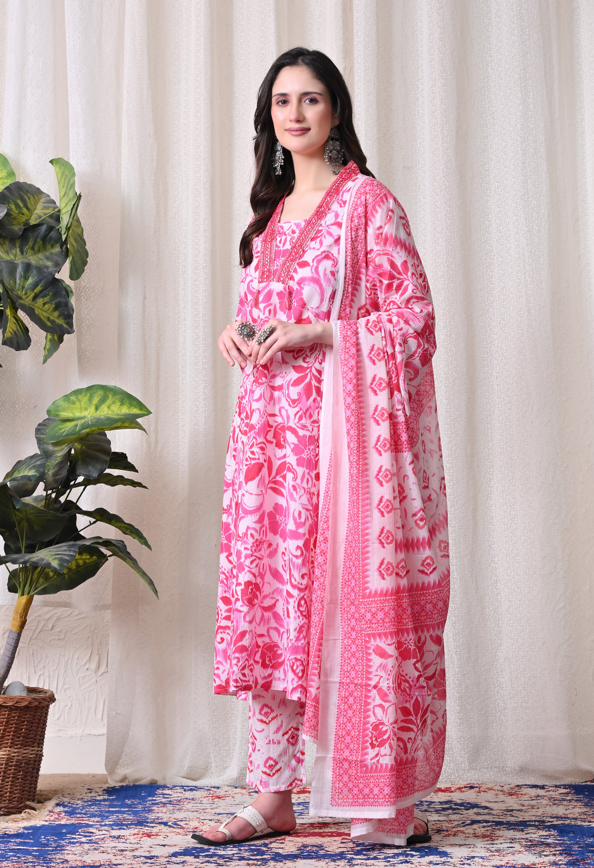 MEERA FAB Women Floral Printed Regular Pure Cotton Anarkali Kurta with Palazzos & with Dupatta