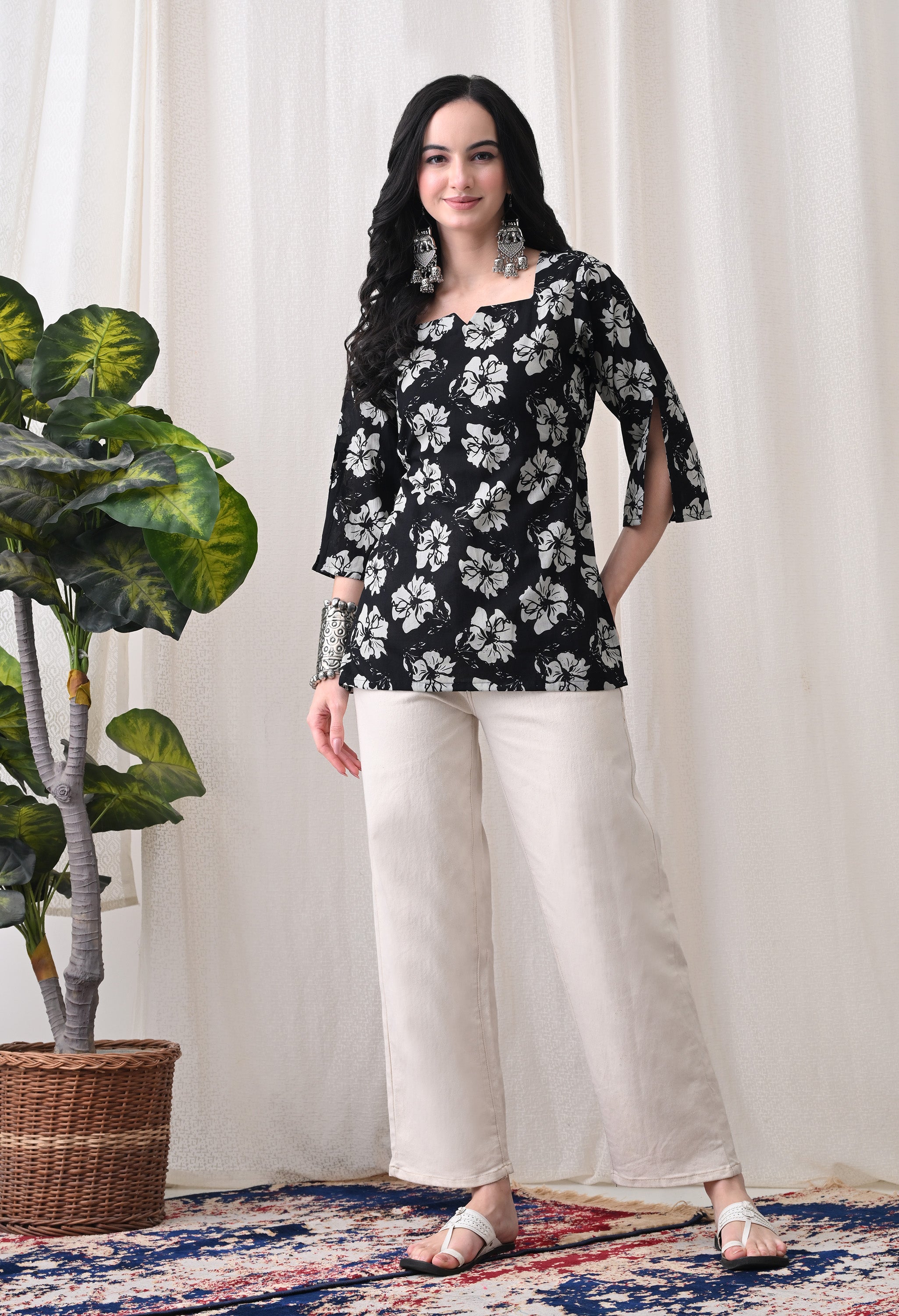 MEERA FAB Women Black & White Floral Printed Top | Notch Neck | 3/4 Bell Slit Sleeves | Casual Stylish Tunic Kurti for Women & Girls