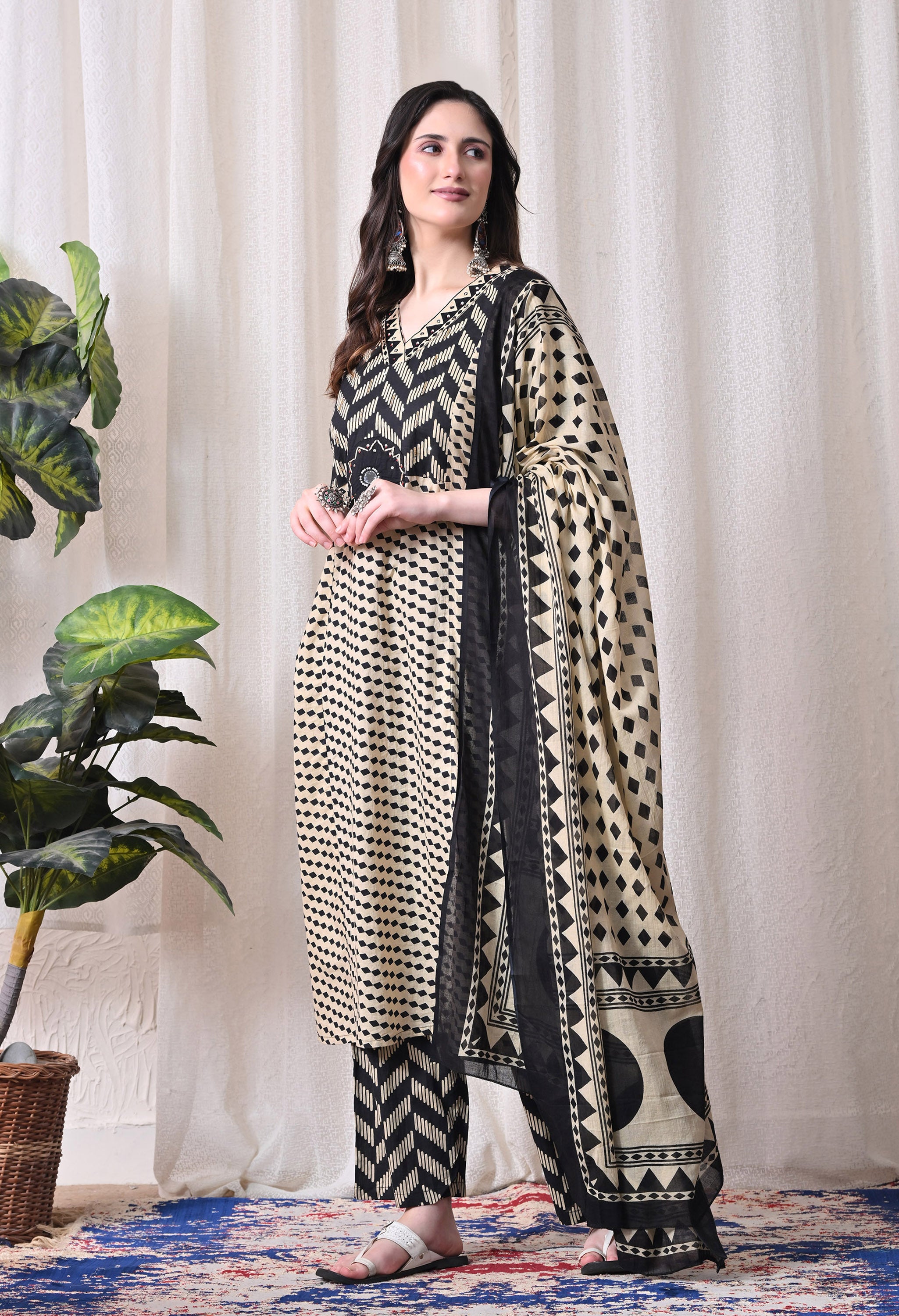 MEERA FAB Women Printed Regular Pure Cotton Straight Embroidery Kurta with Palazzos & with Dupatta
