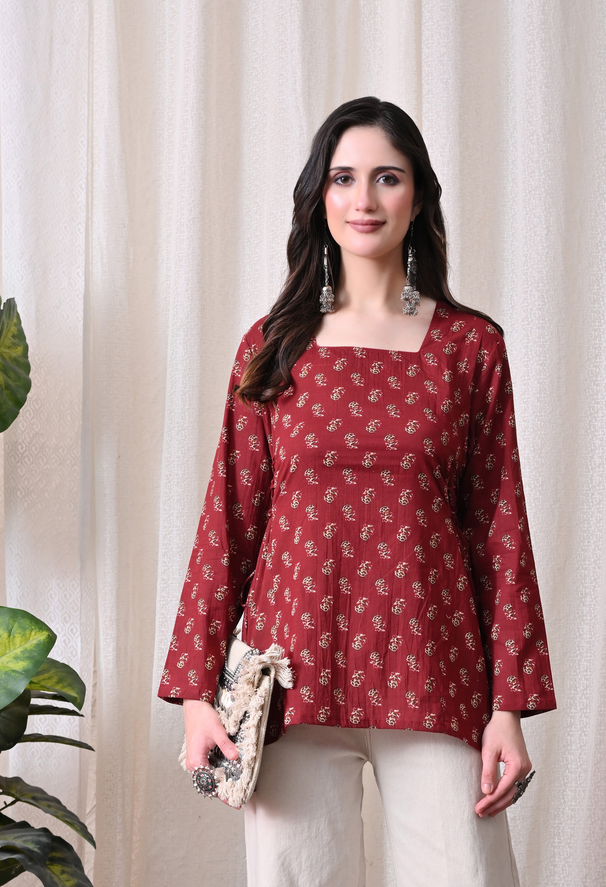 MEERA FAB Women's Floral Printed Cotton Short Kurta Square Neck | Floral Printed Kurta with Full Sleeves | Short Kurti for Women