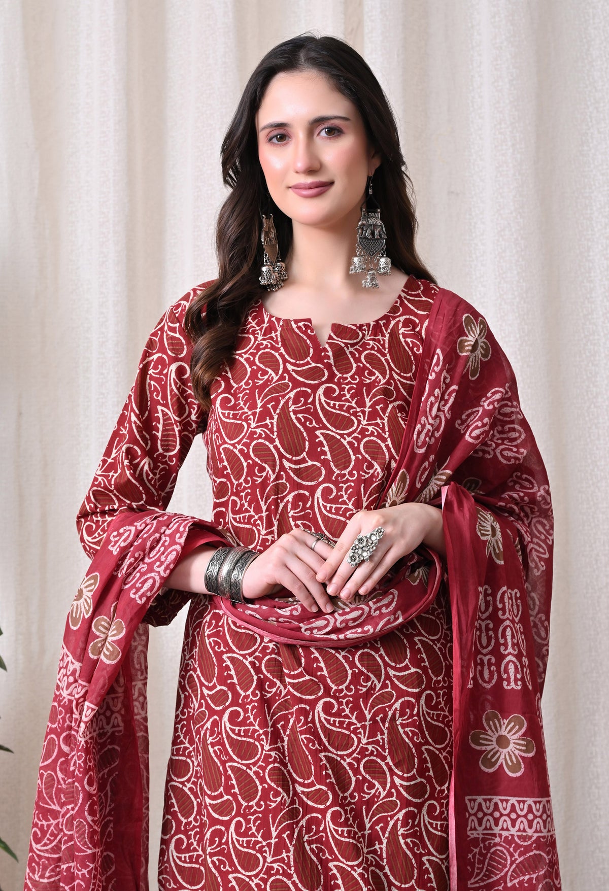 MEERA FAB Women Floral Printed Regular Pure Cotton Straight Kurta with Palazzos & with Dupatta