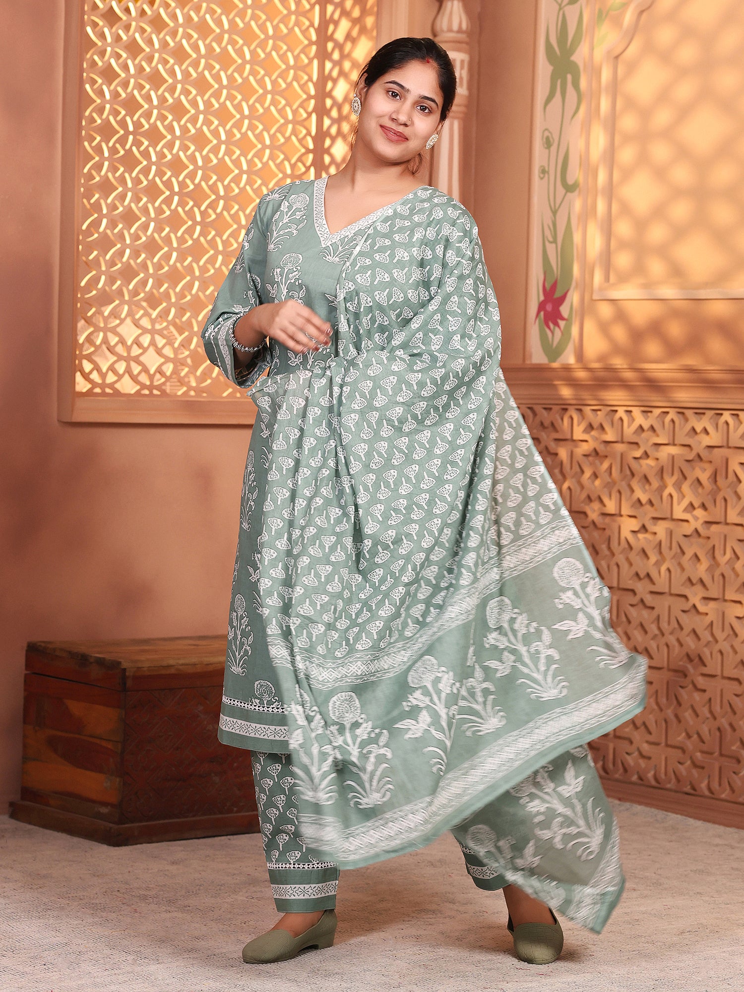 MEERA FAB Plus Size Women's Cotton Blend Straight Printed Kurta with Palazzo & Dupatta