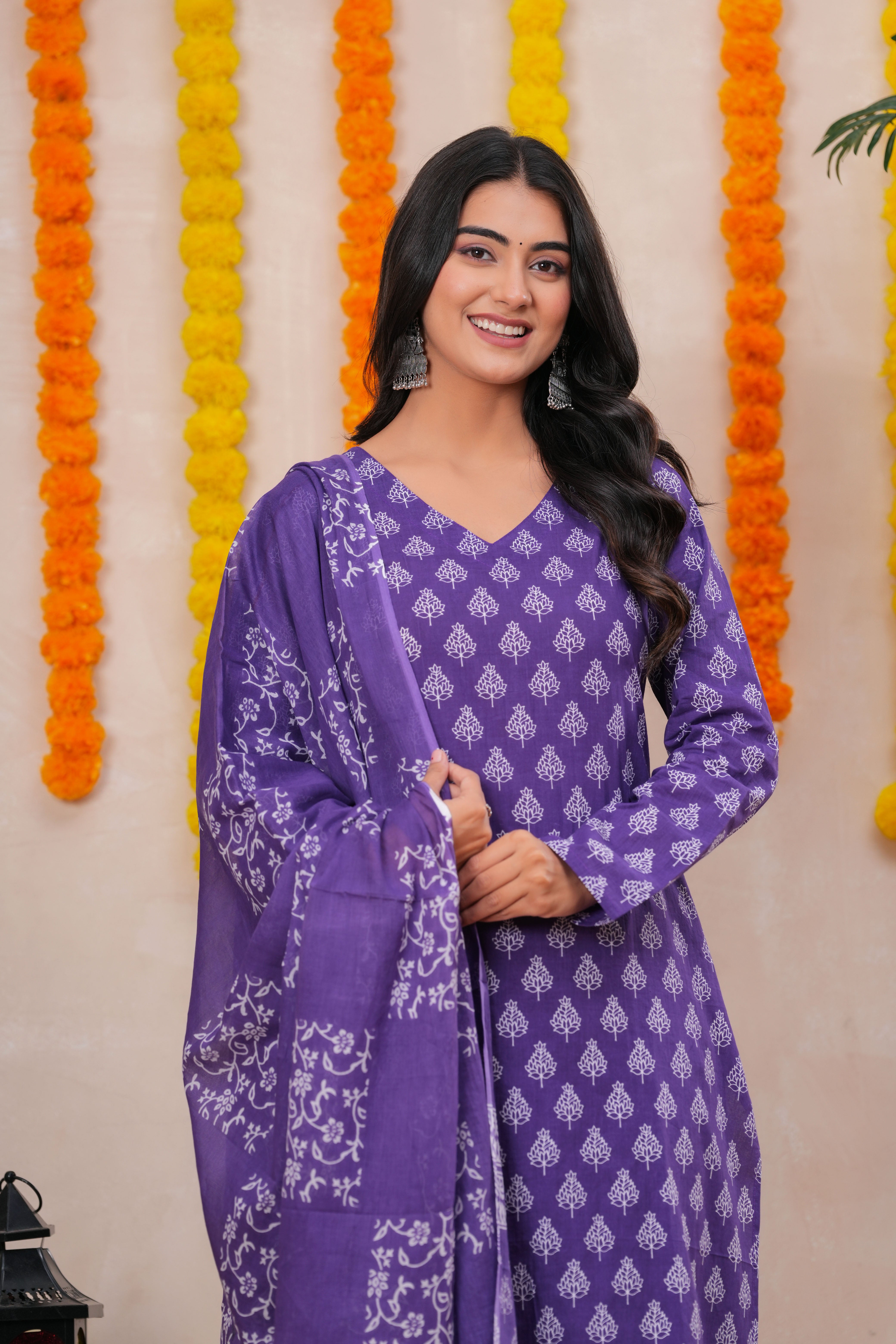 MEERA FAB Women Floral Printed Pure Cotton Anarkali V-Neck Kurta with Trousers & Dupatta