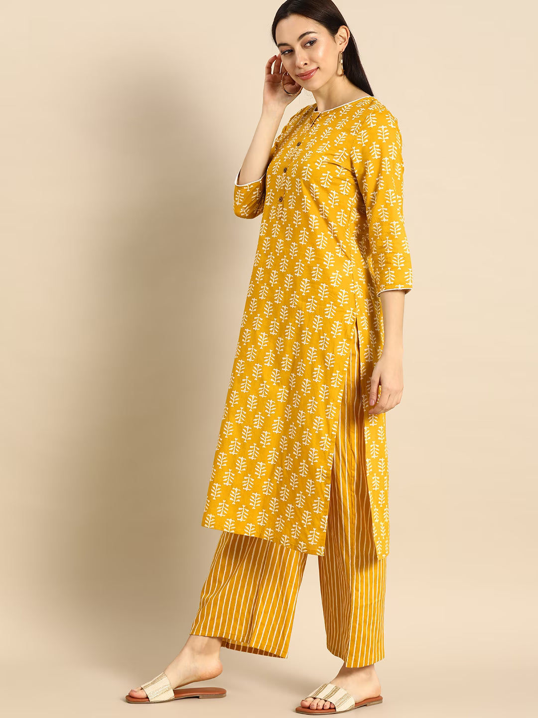 MEERA FAB Women's Cotton Printed Floral Straight Kurta with Palazzo