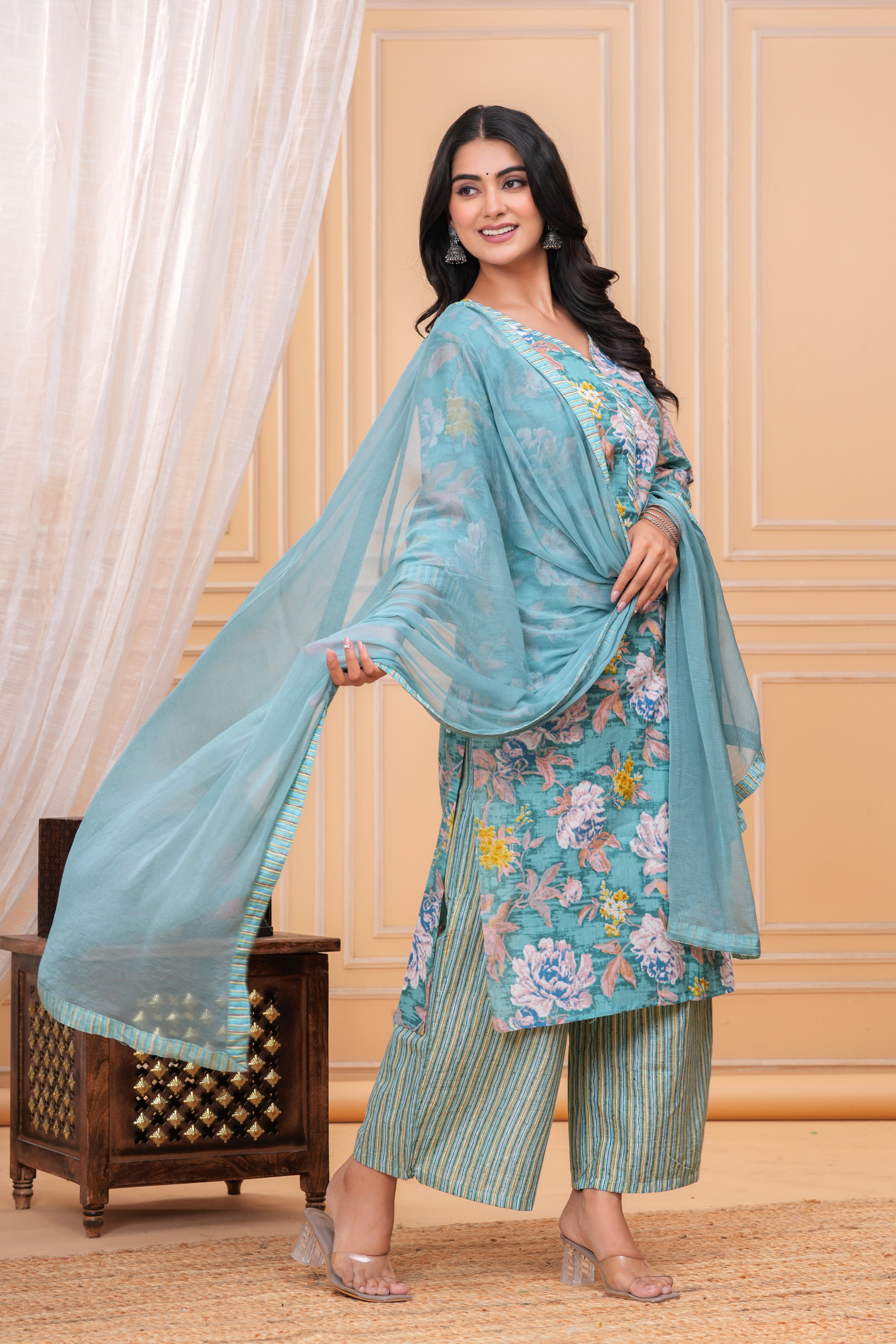 MEERA FAB Women Floral Printed Regular Pure Cotton Kurta with Palazzo & Dupatta