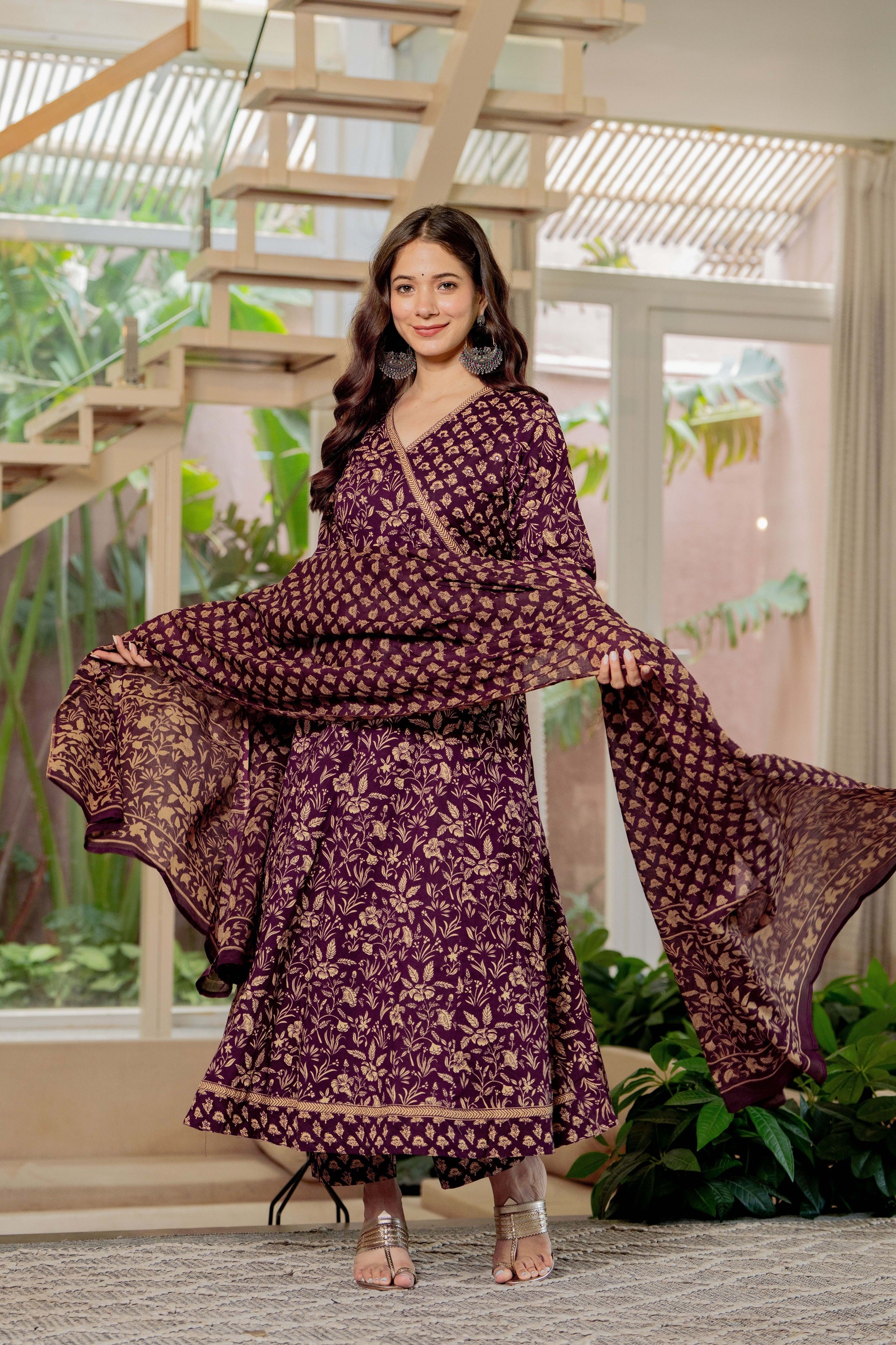 MEERA FAB Women Floral Printed Regular Pure Cotton V NECK Anarkali Kurta with Palazzos & with Dupatta (Copy)