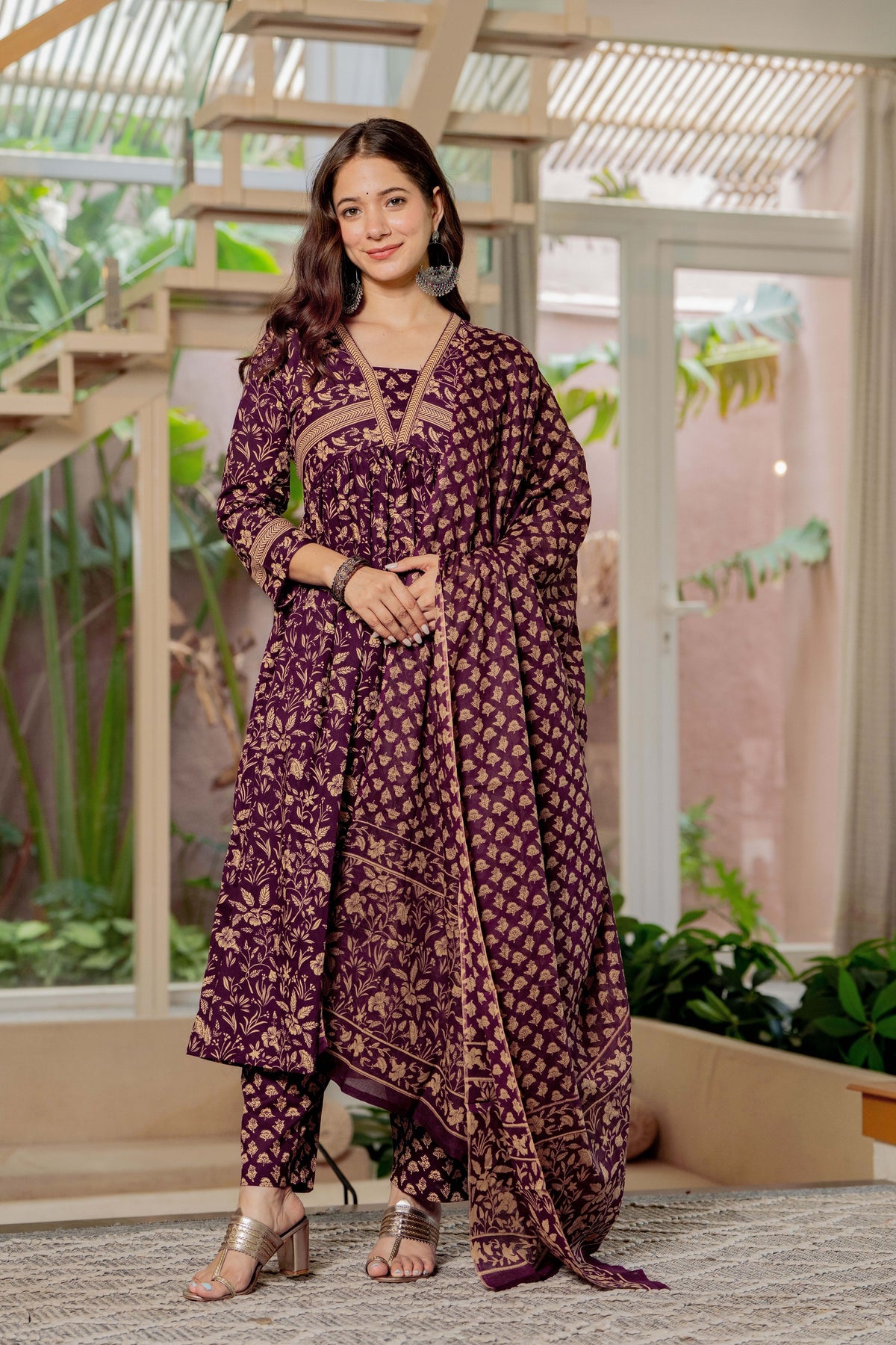 MEERA FAB Women Floral Printed Regular Pure Cotton V NECK Anarkali Kurta with Palazzos & with Dupatta