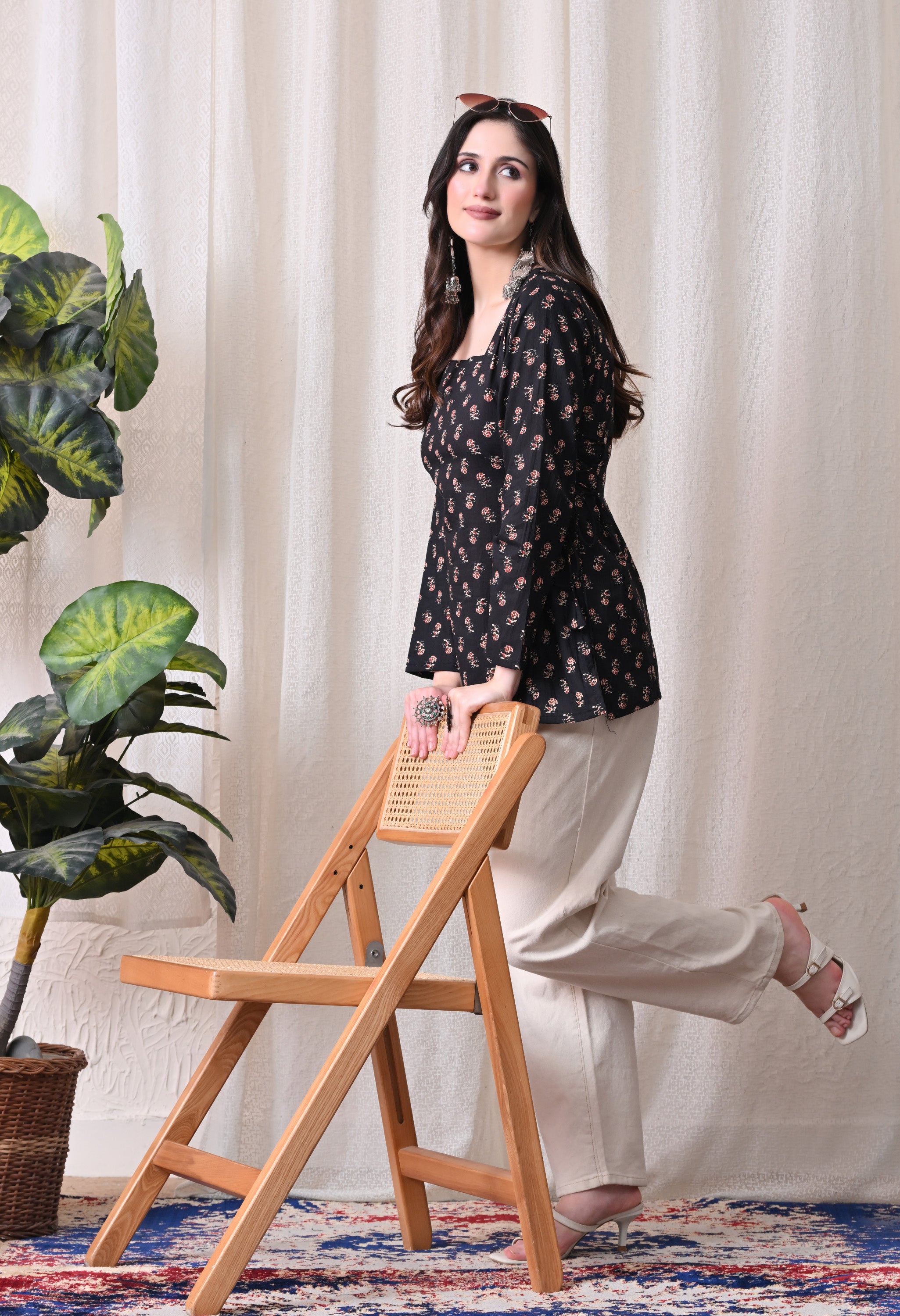 MEERA FAB Women's Floral Printed Cotton Short Kurta Square Neck | Floral Printed Kurta with Full Sleeves | Short Kurti for Women