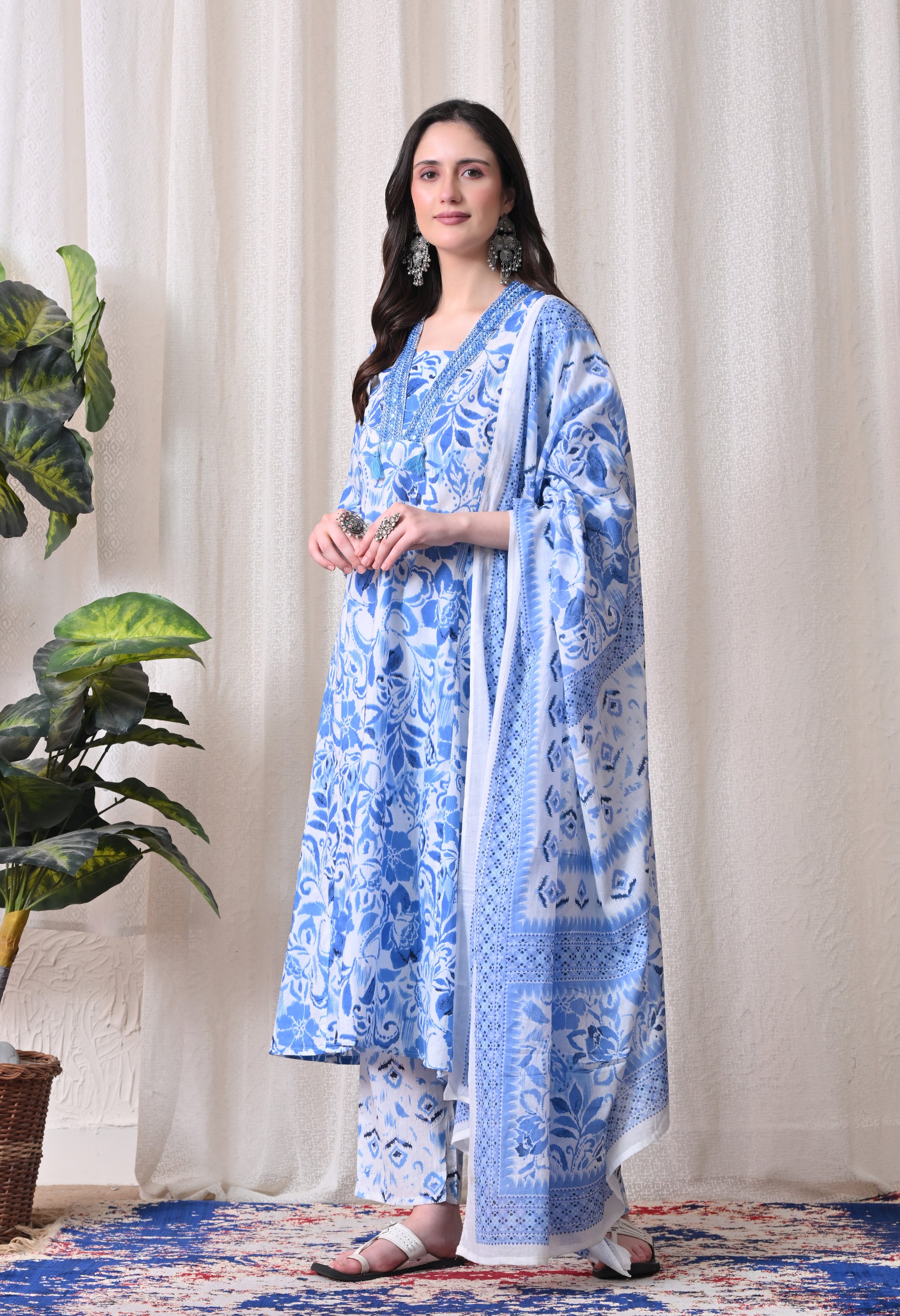MEERA FAB Women Floral Printed Regular Pure Cotton Anarkali Kurta with Palazzos & with Dupatta