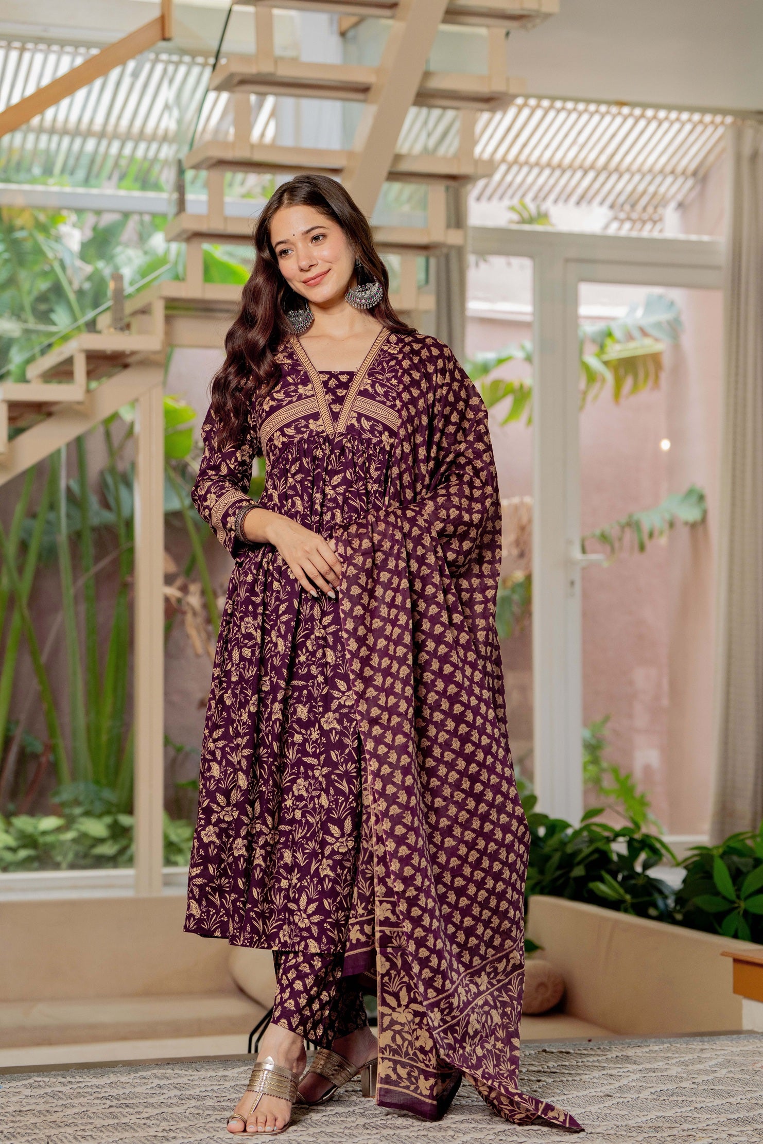 MEERA FAB Women Floral Printed Regular Pure Cotton V NECK Anarkali Kurta with Palazzos & with Dupatta