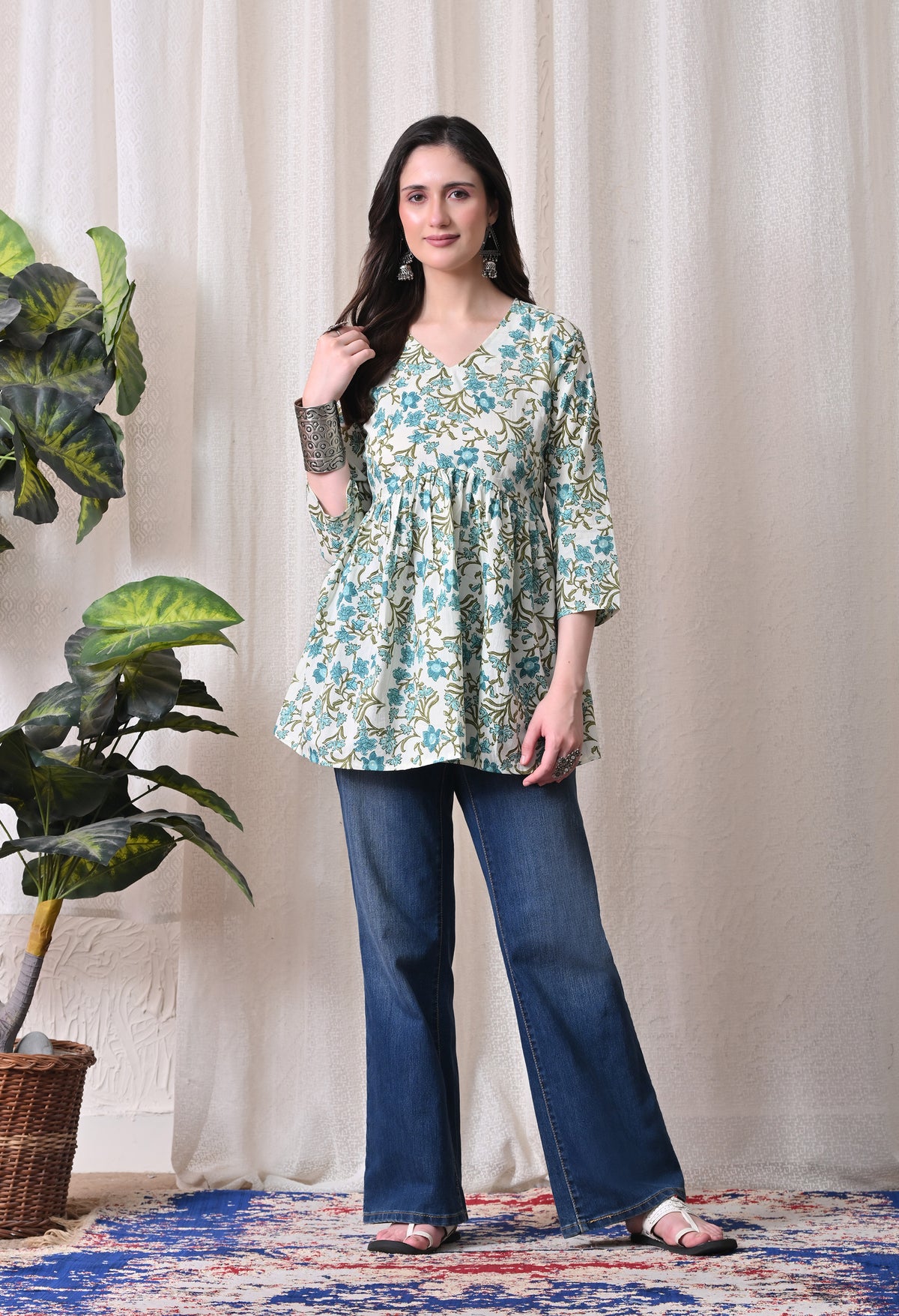 MEERA FAB Women Cotton Printed A-Line Tunic Top with V Neck | Floral Printed Top with Sleevesless | Short Kurti for Women