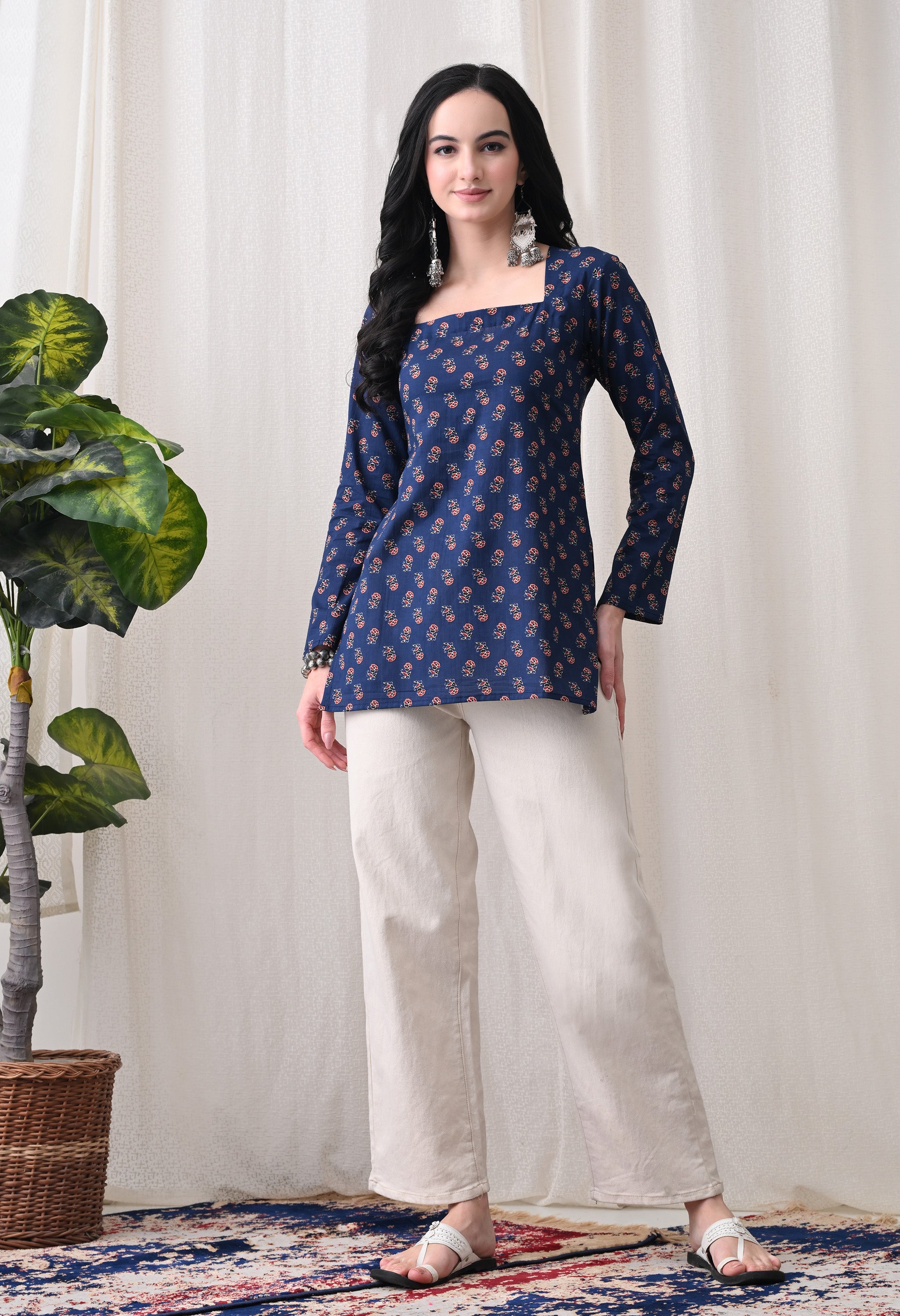 MEERA FAB Women’s Cotton Printed Straight Kurti Top |Square Neck Long Sleeve Casual Ethnic Tunic for Women