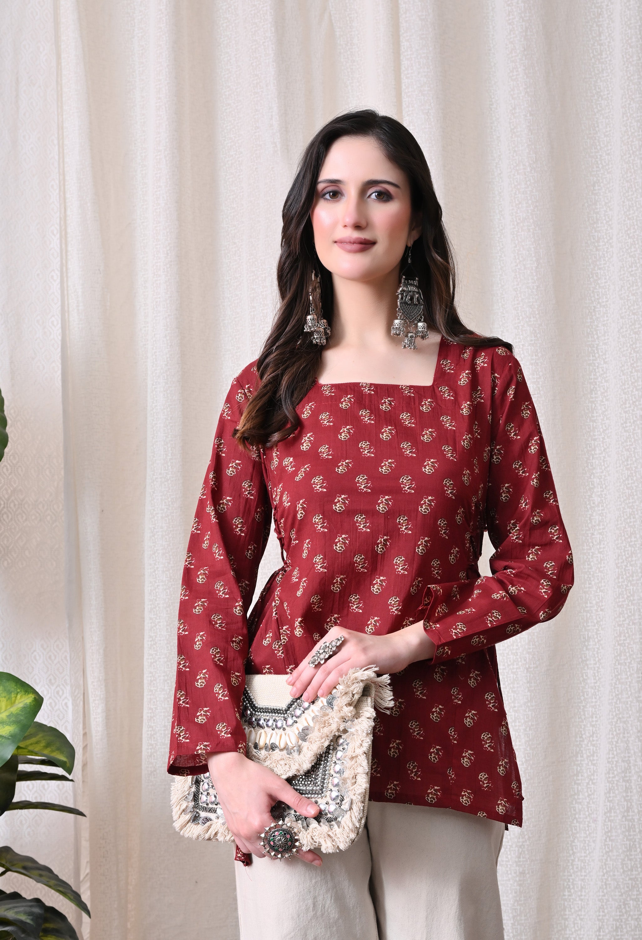 MEERA FAB Women's Floral Printed Cotton Short Kurta Square Neck | Floral Printed Kurta with Full Sleeves | Short Kurti for Women
