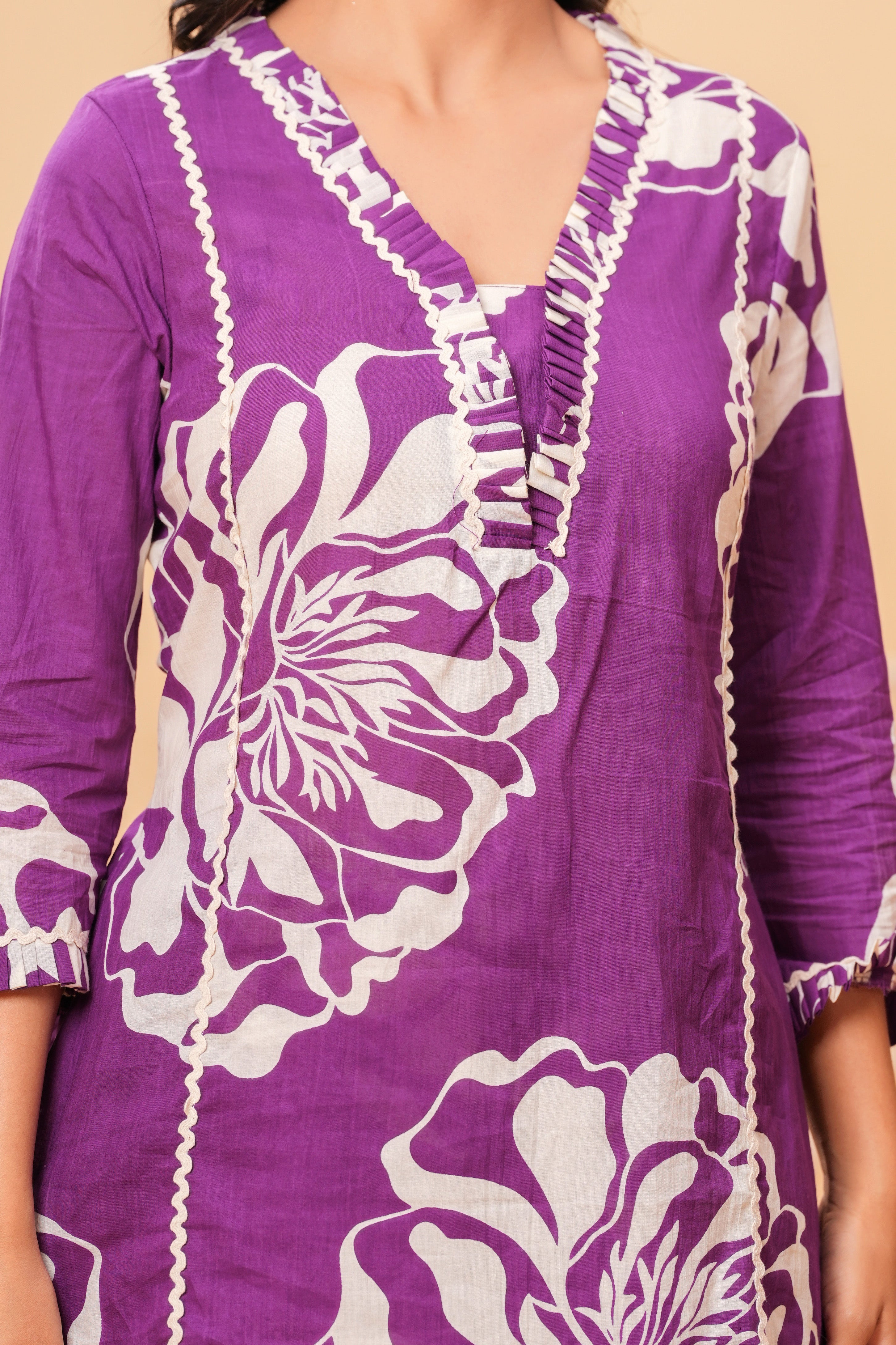 MEERA FAB Women Printed V-Neck Pure Cotton Tunic with Trousers Co-Ords Set