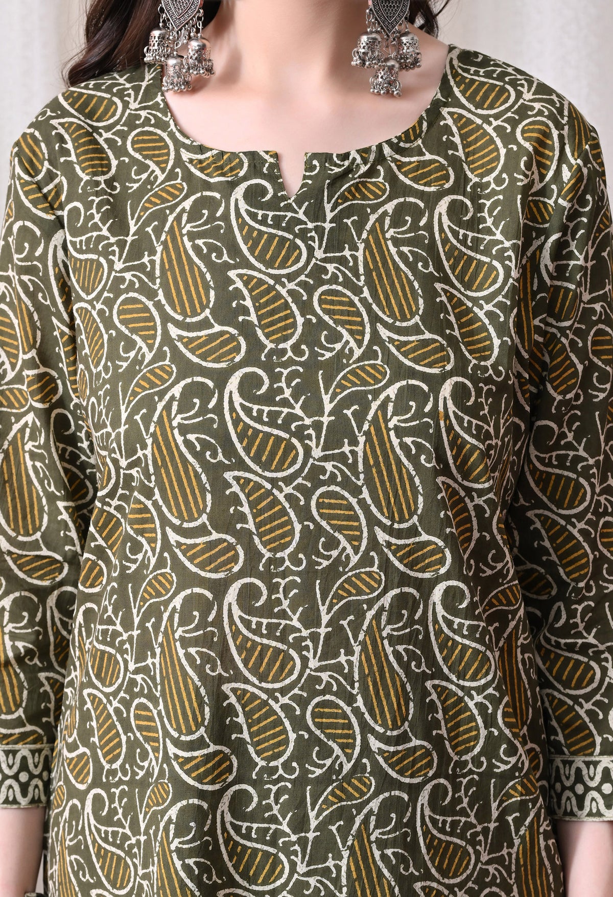 MEERA FAB Women Floral Printed Regular Pure Cotton Straight Kurta with Palazzos & with Dupatta