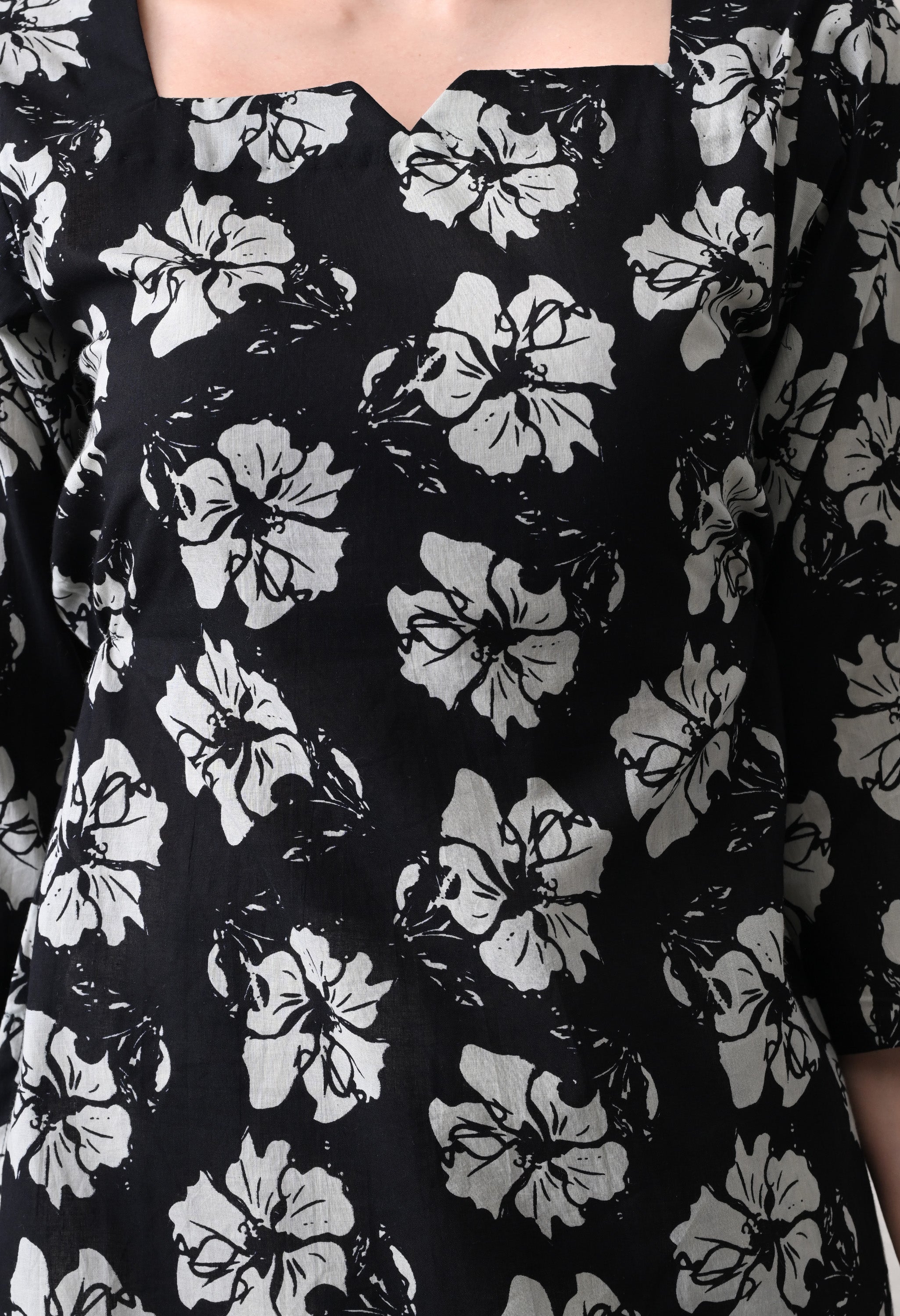 MEERA FAB Women Black & White Floral Printed Top | Notch Neck | 3/4 Bell Slit Sleeves | Casual Stylish Tunic Kurti for Women & Girls