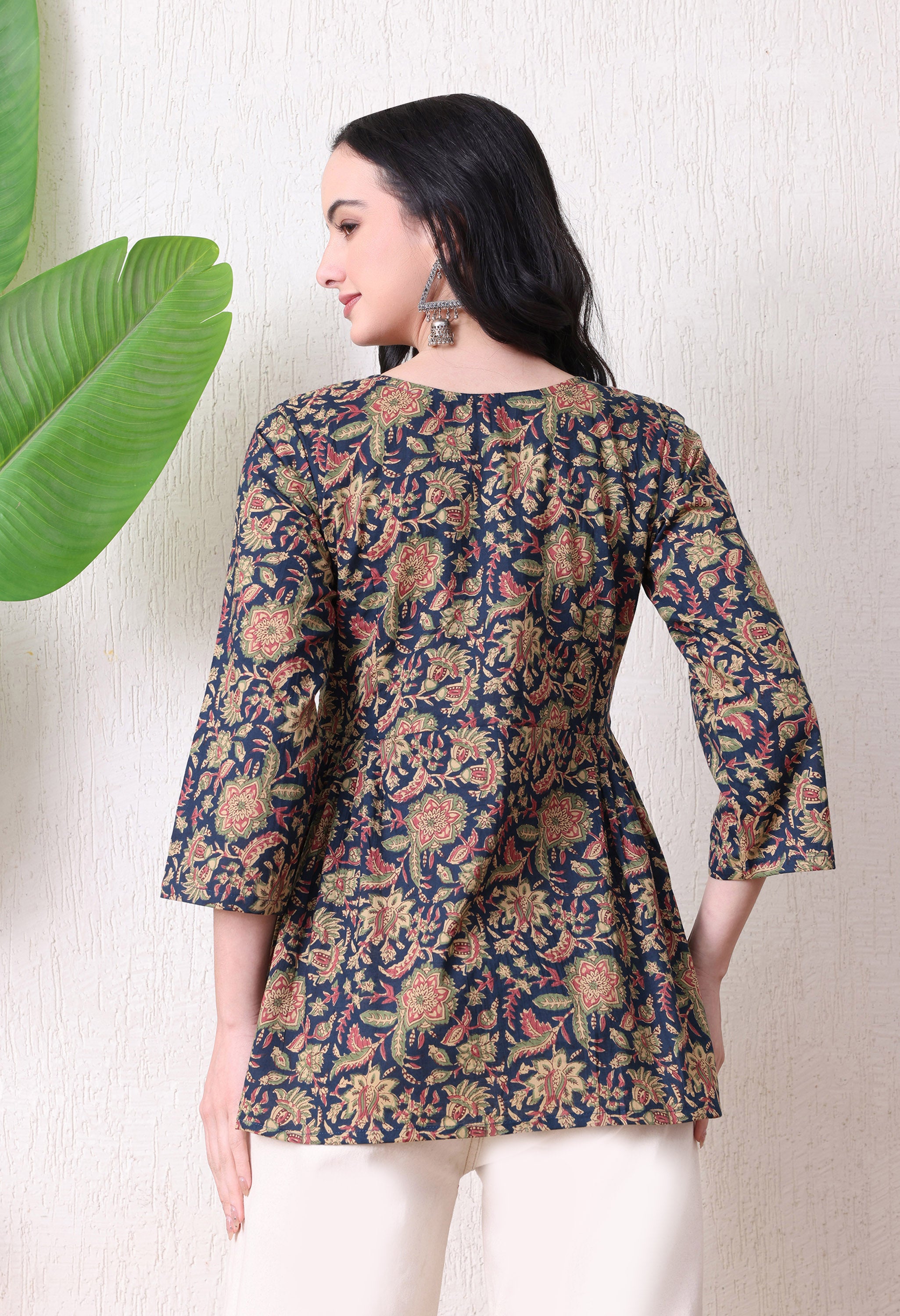 MEERA FAB Women's Floral Printed Cotton Short Kurta | Floral Printed Kurta with Quarter Sleeves | Short Kurti for Women