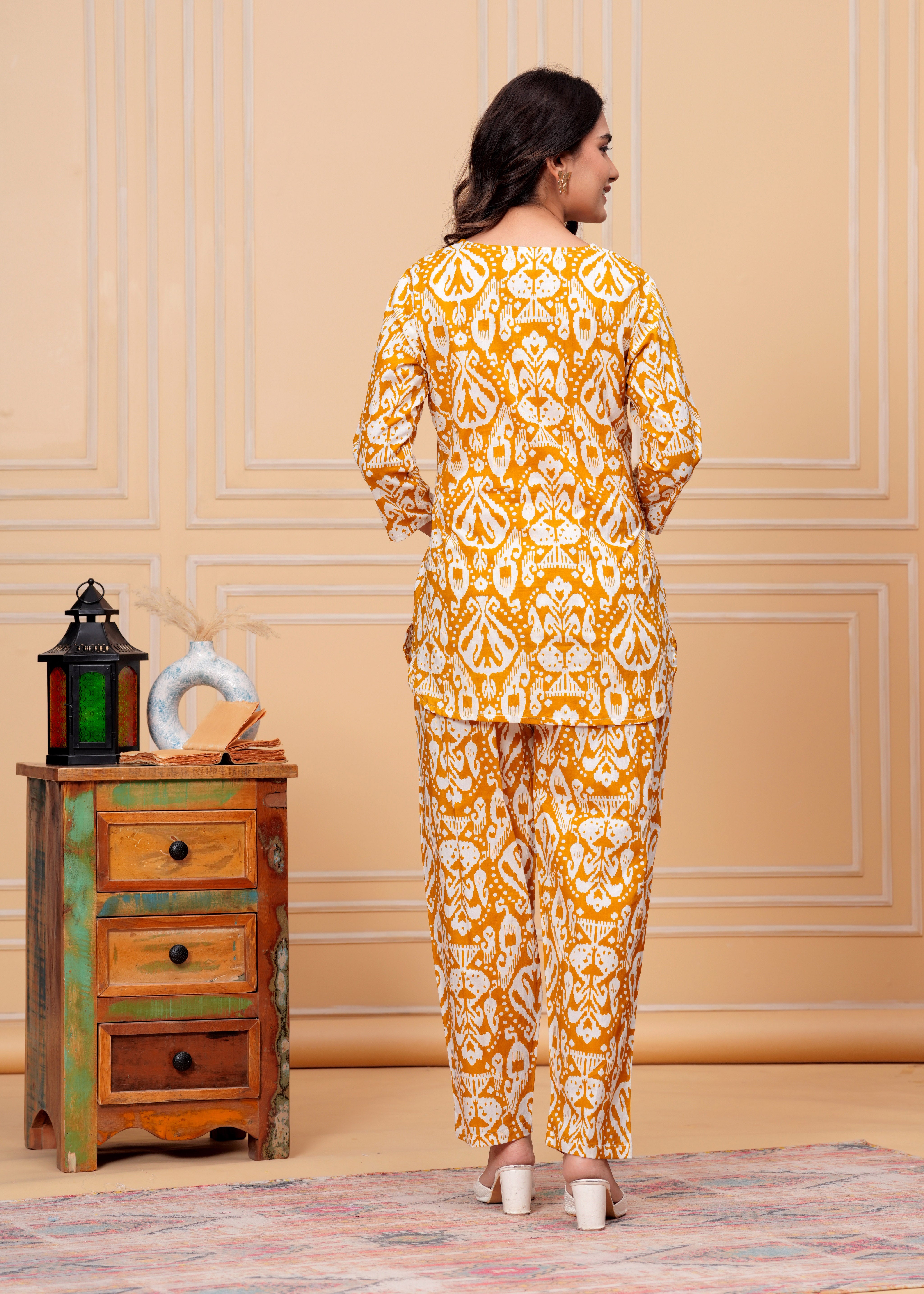 MEERA FAB Women's Floral Printed Kurta with Palazzo Set for Women