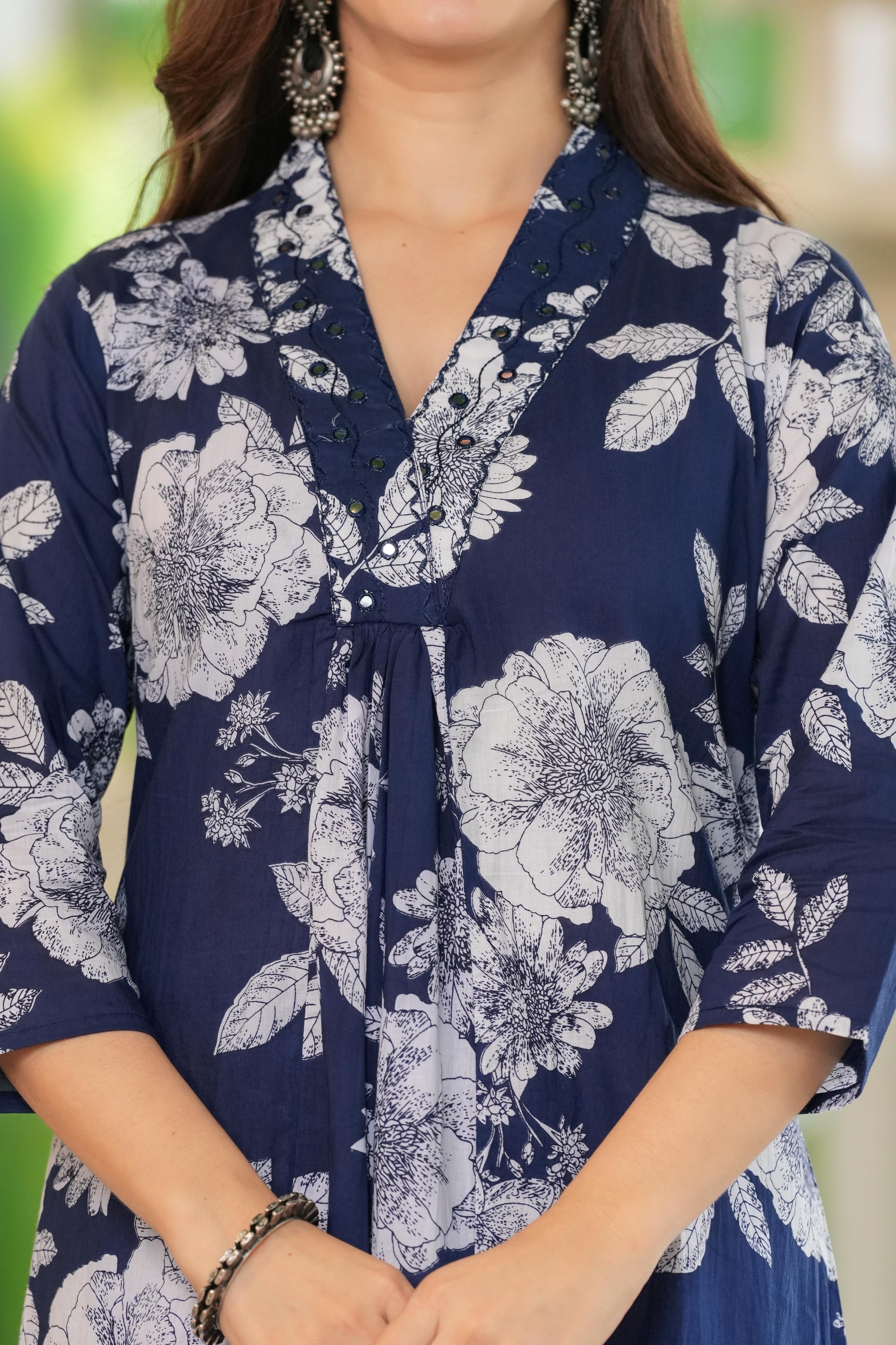 MEERA FAB Women Cotton Printed V-neck Kurta Palazzo Set