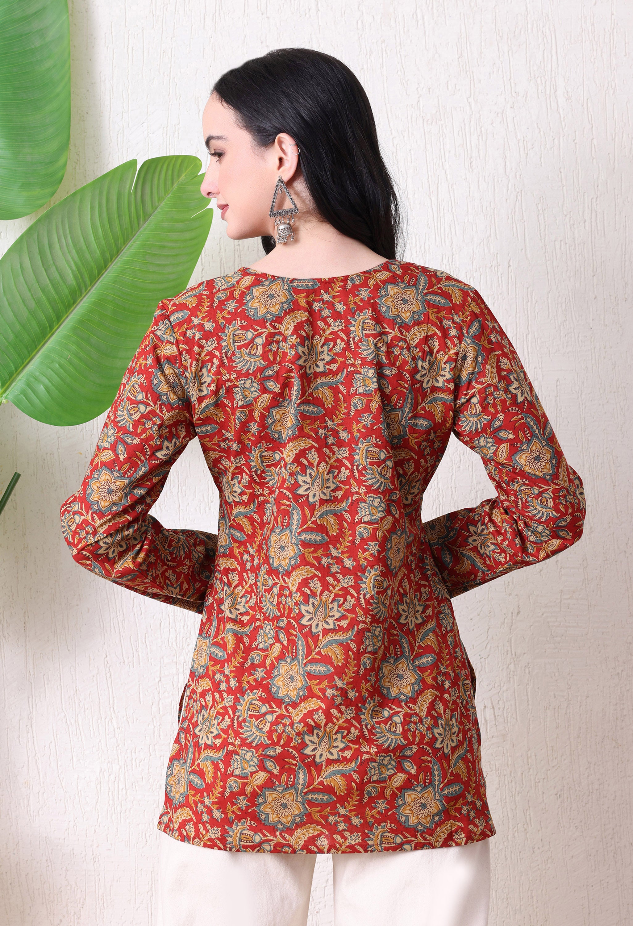 MEERA FAB Women's Floral Printed Cotton Short Kurta | Floral Printed Kurta with Full Sleeves | Short Kurti for Women