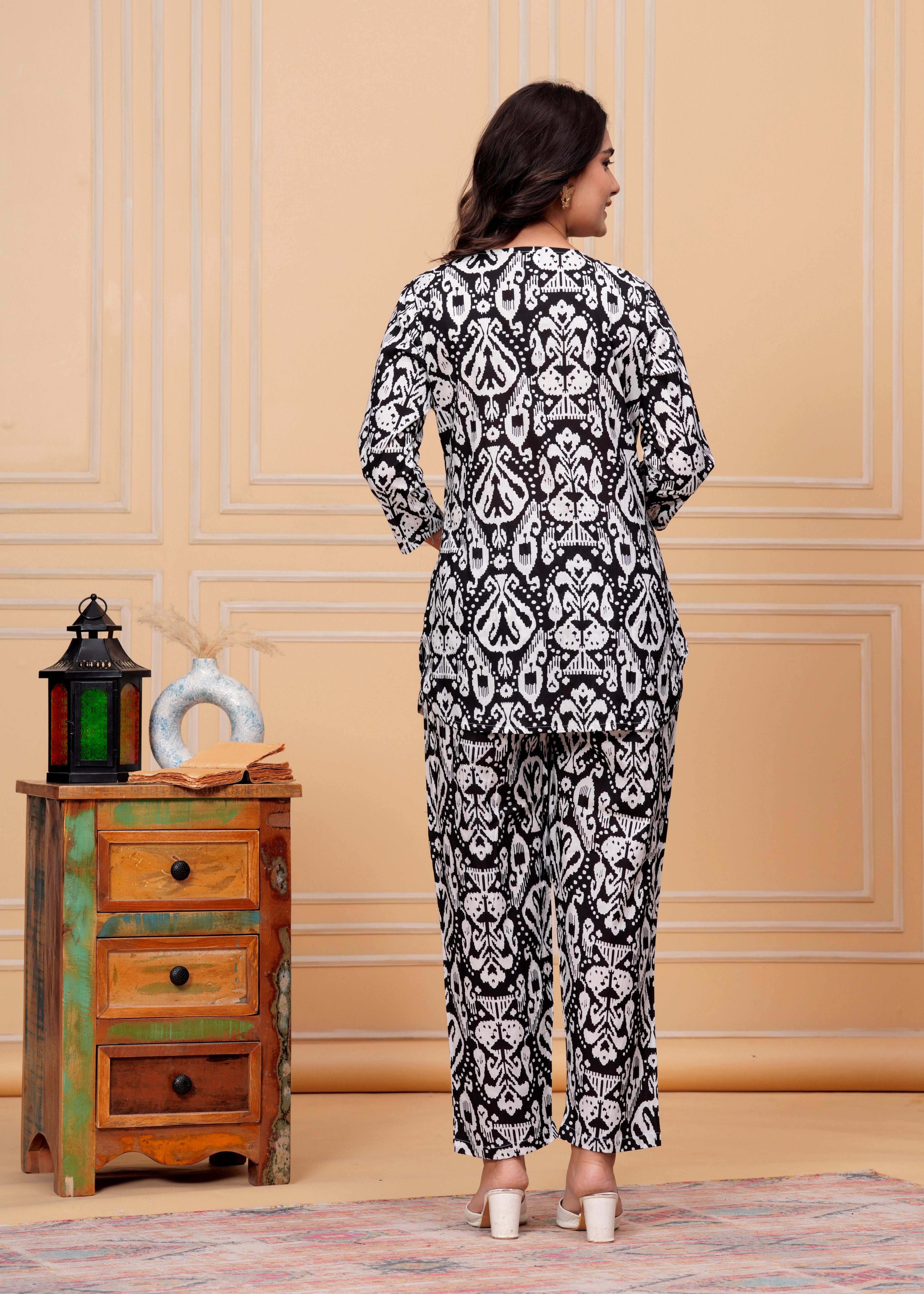 MEERA FAB Women's Floral Printed Kurta with Palazzo Set for Women