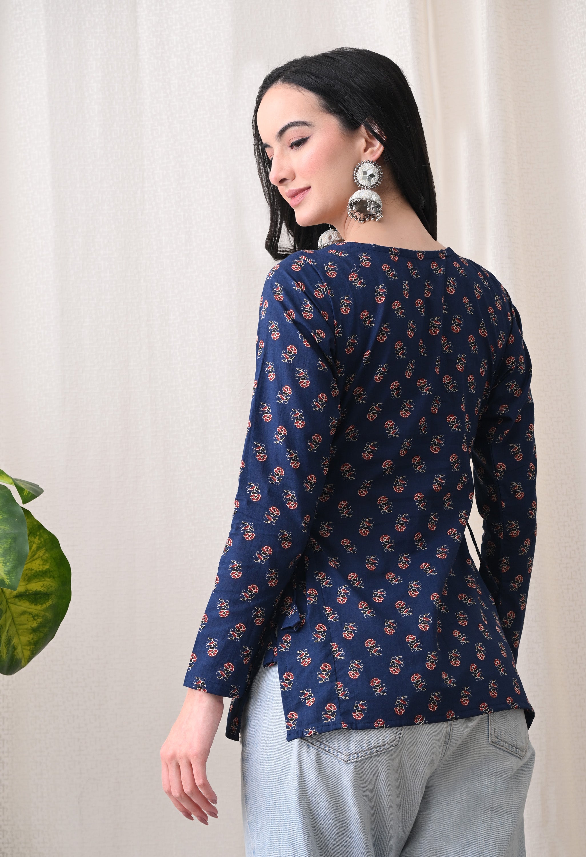 MEERA FAB Women's Floral Printed Cotton Short Kurta Square Neck | Floral Printed Kurta with Full Sleeves | Short Kurti for Women