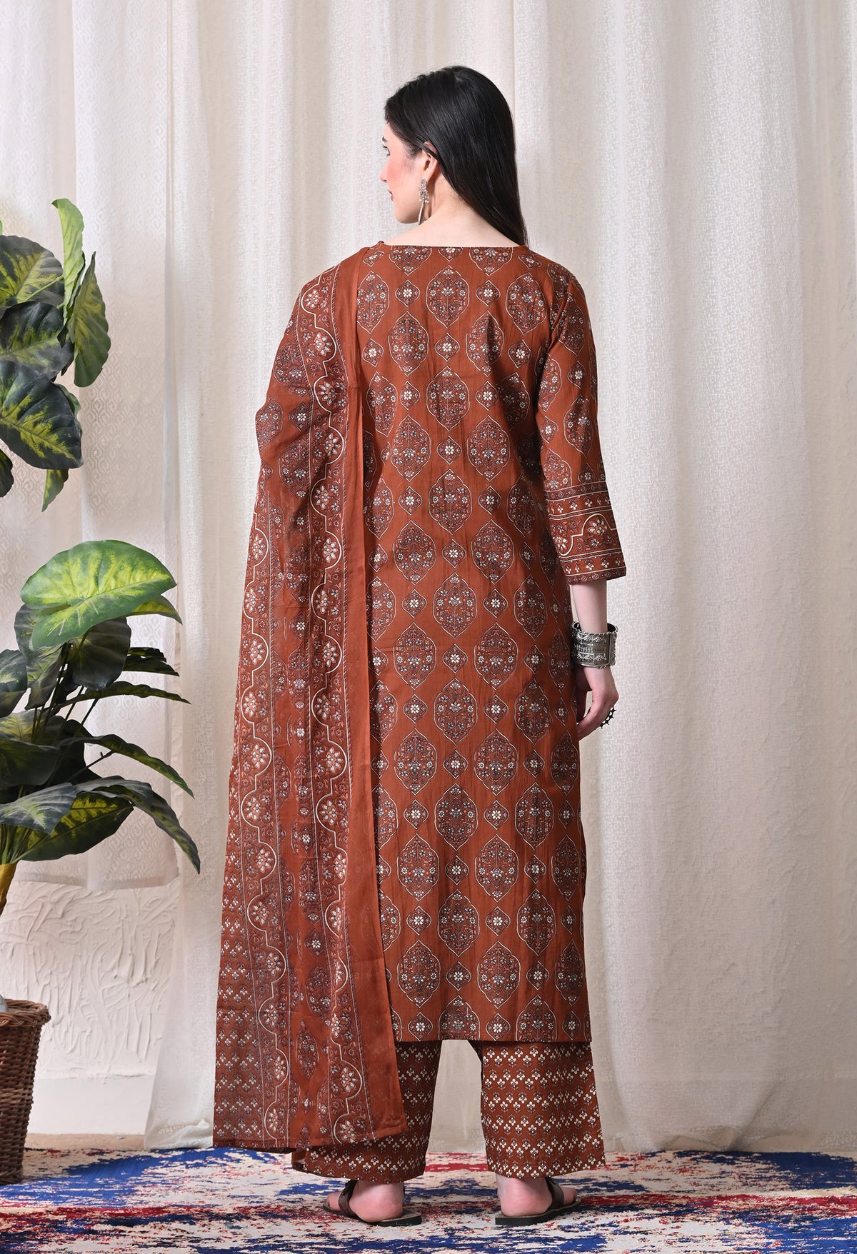 MEERA FAB Women Printed Regular Pure Cotton Straight Kurta with Palazzos & with Dupatta