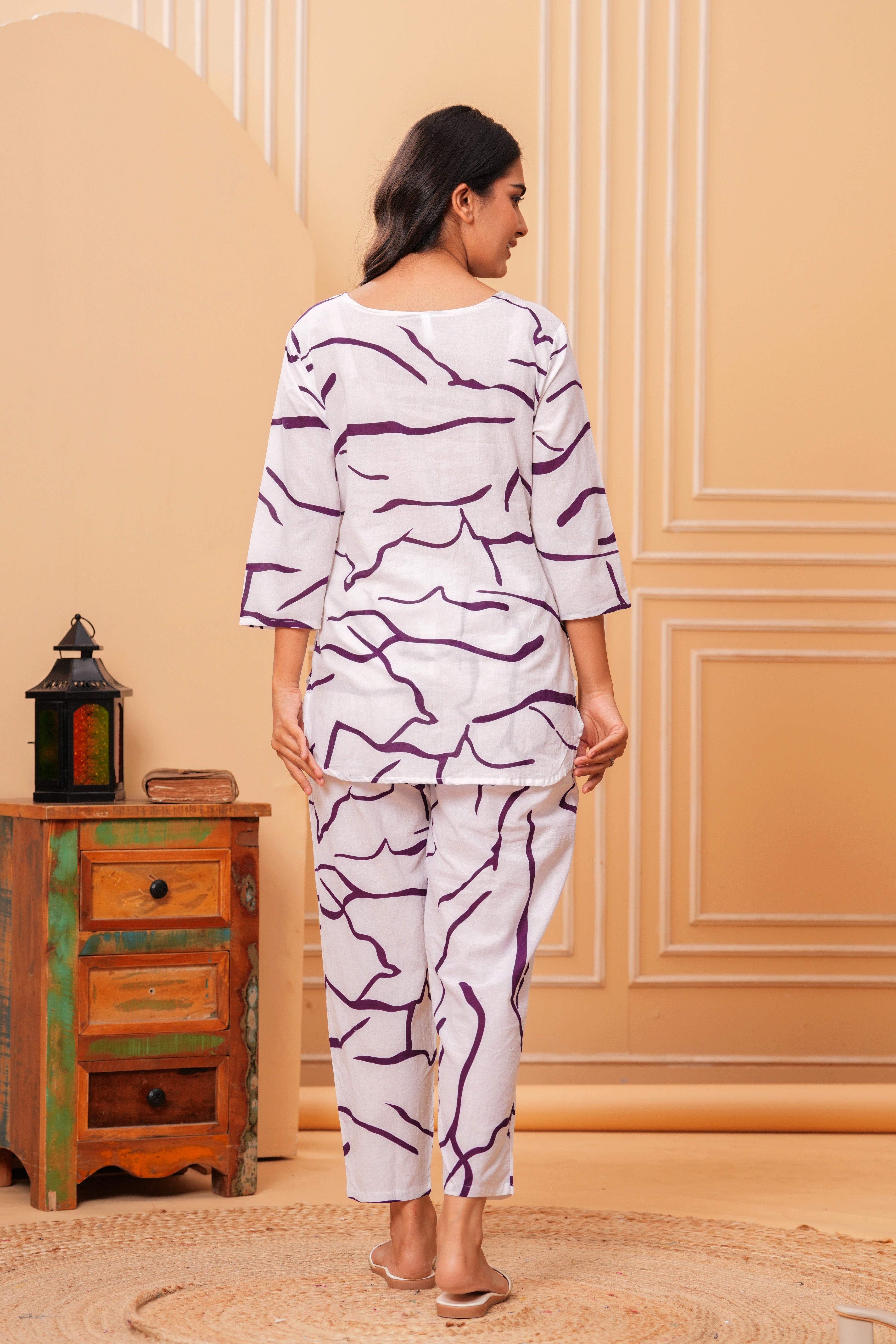 MEERA FAB Women Printed V-Neck Pure Cotton Tunic With Trousers Co-Ords Set