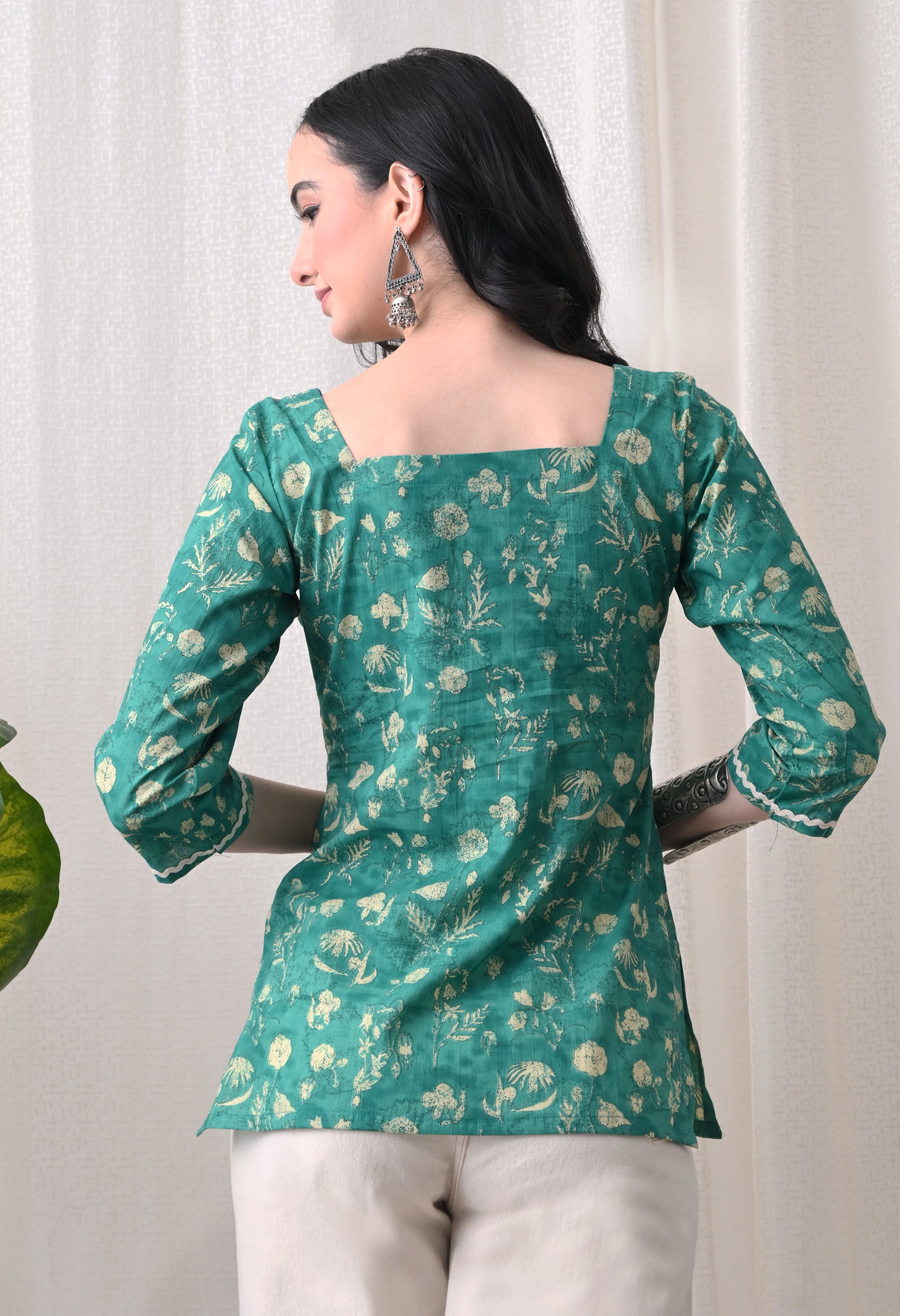 MEERA FAB Women Cotton Printed A-Line Tunic Top with Square Neck | Floral Printed Top with 3/4 Sleeves | Short Kurti for Women