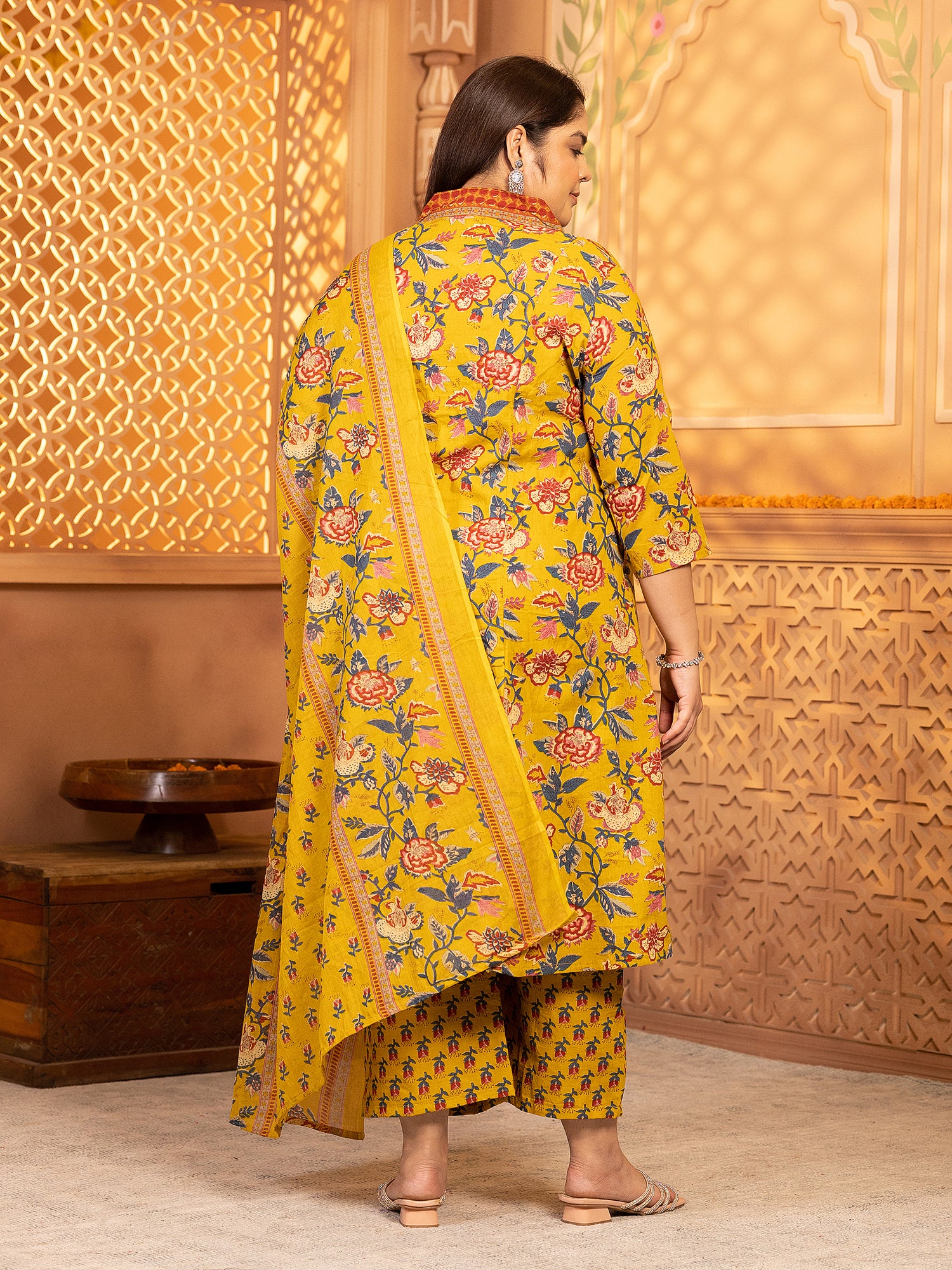 MEERA FAB Women's Cotton Blend V-Neck Plus Size Kurta Printed Kurta with Palazzo & Dupatta Set