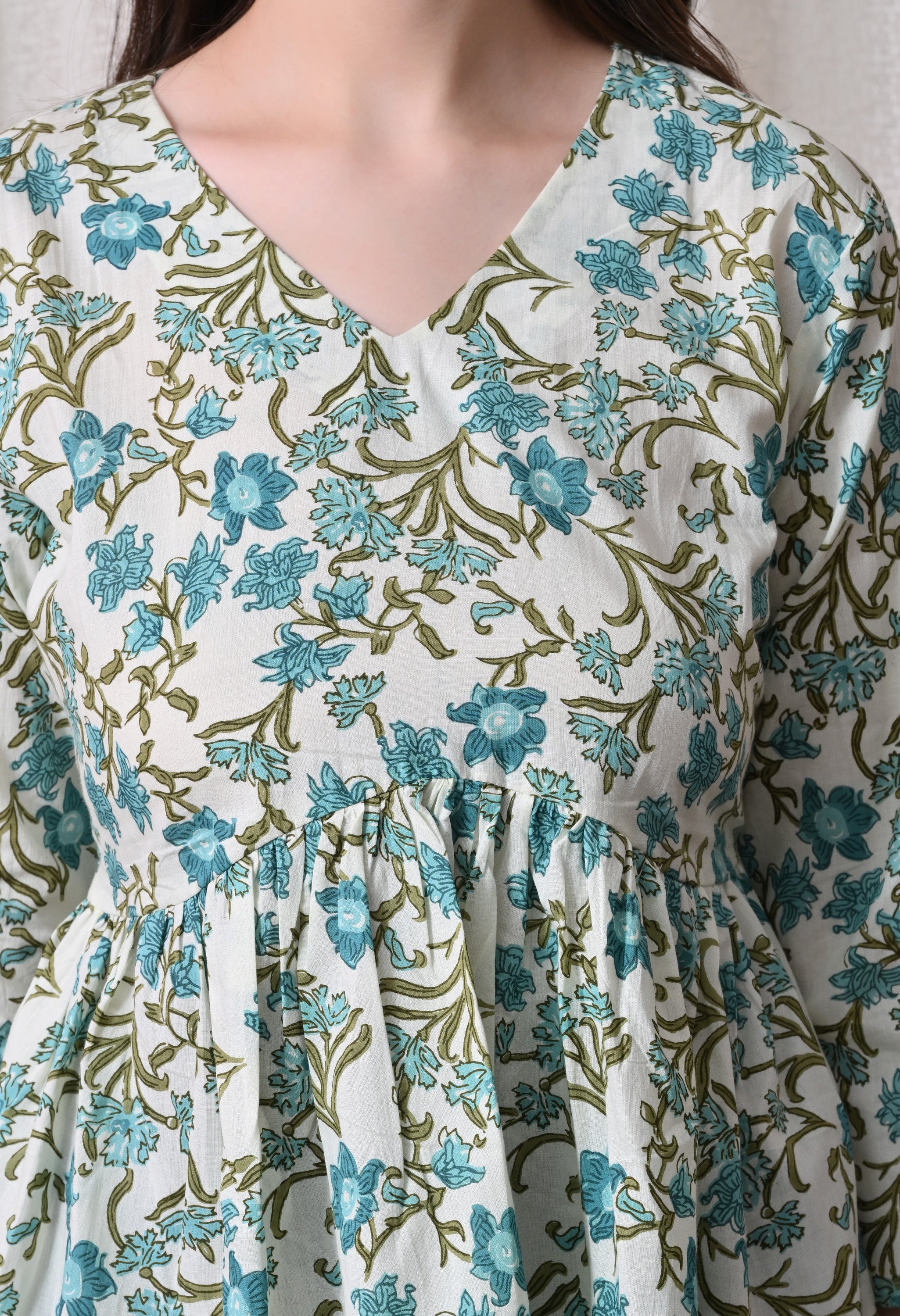 MEERA FAB Women Cotton Printed A-Line Tunic Top with V Neck | Floral Printed Top with Sleevesless | Short Kurti for Women