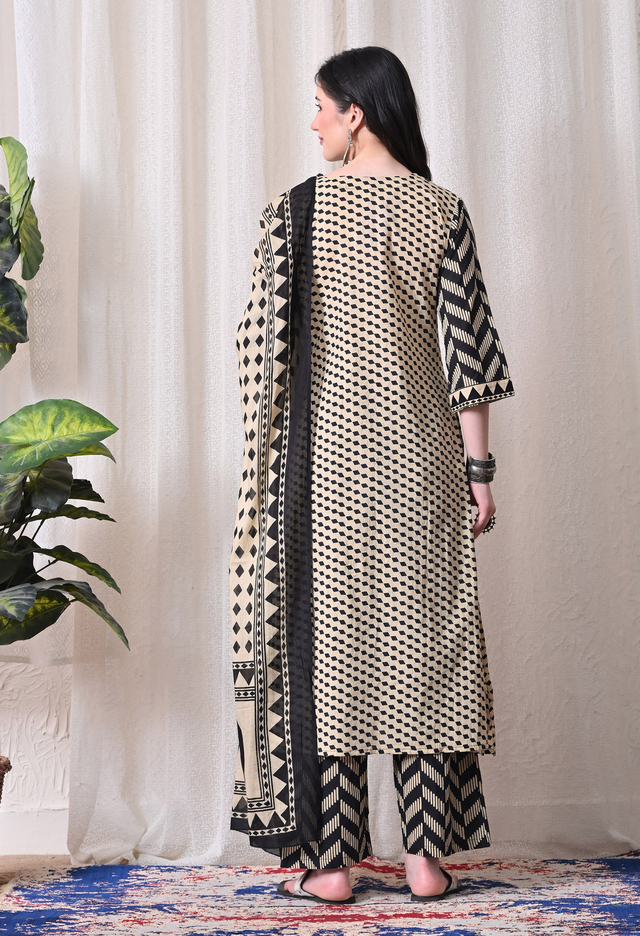 MEERA FAB Women Printed Regular Pure Cotton Straight Embroidery Kurta with Palazzos & with Dupatta