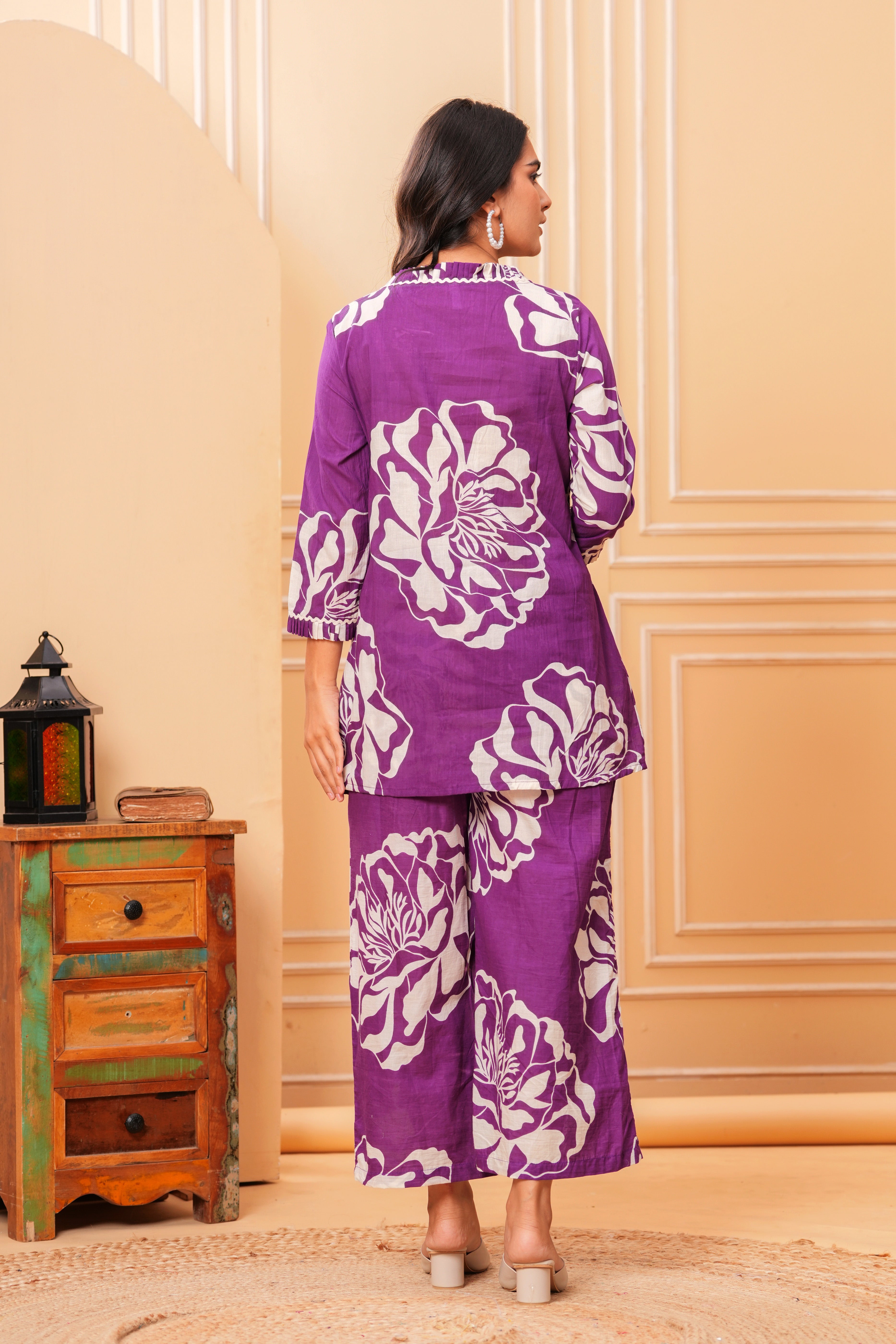 MEERA FAB Women Printed V-Neck Pure Cotton Tunic with Trousers Co-Ords Set