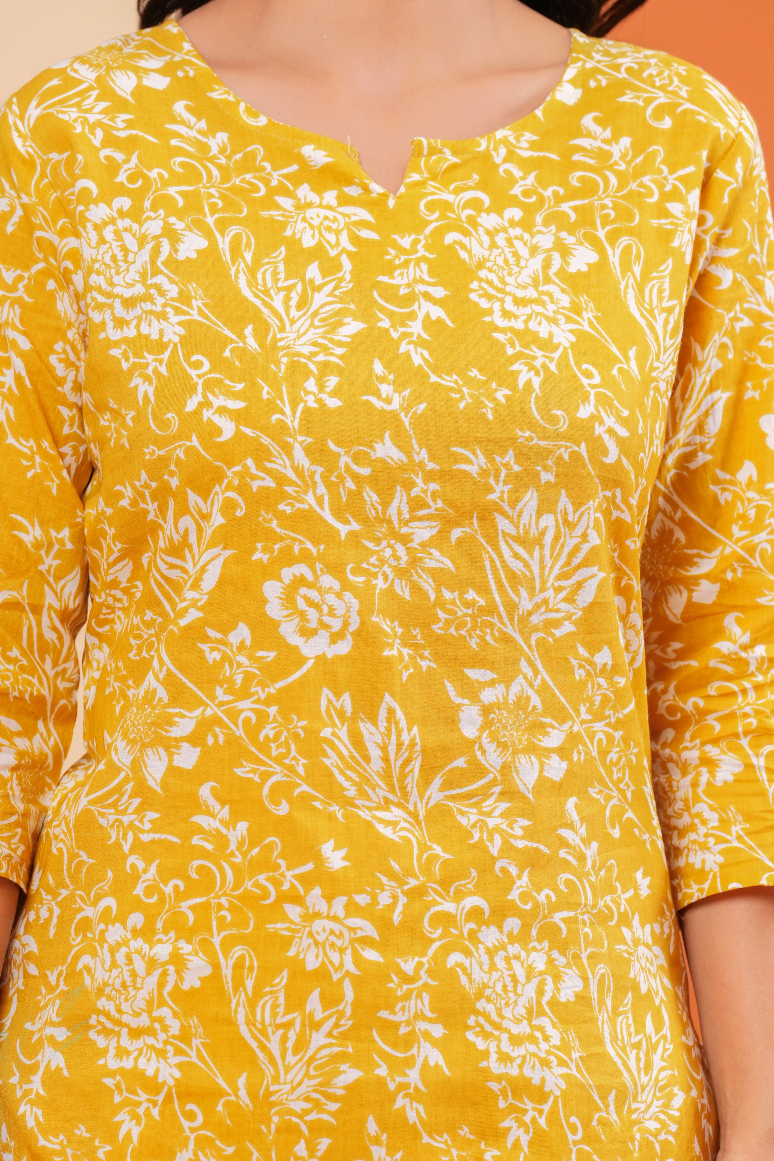 MEERA FAB Women Printed V-Neck Pure Cotton Tunic with Trousers Co-Ords Set