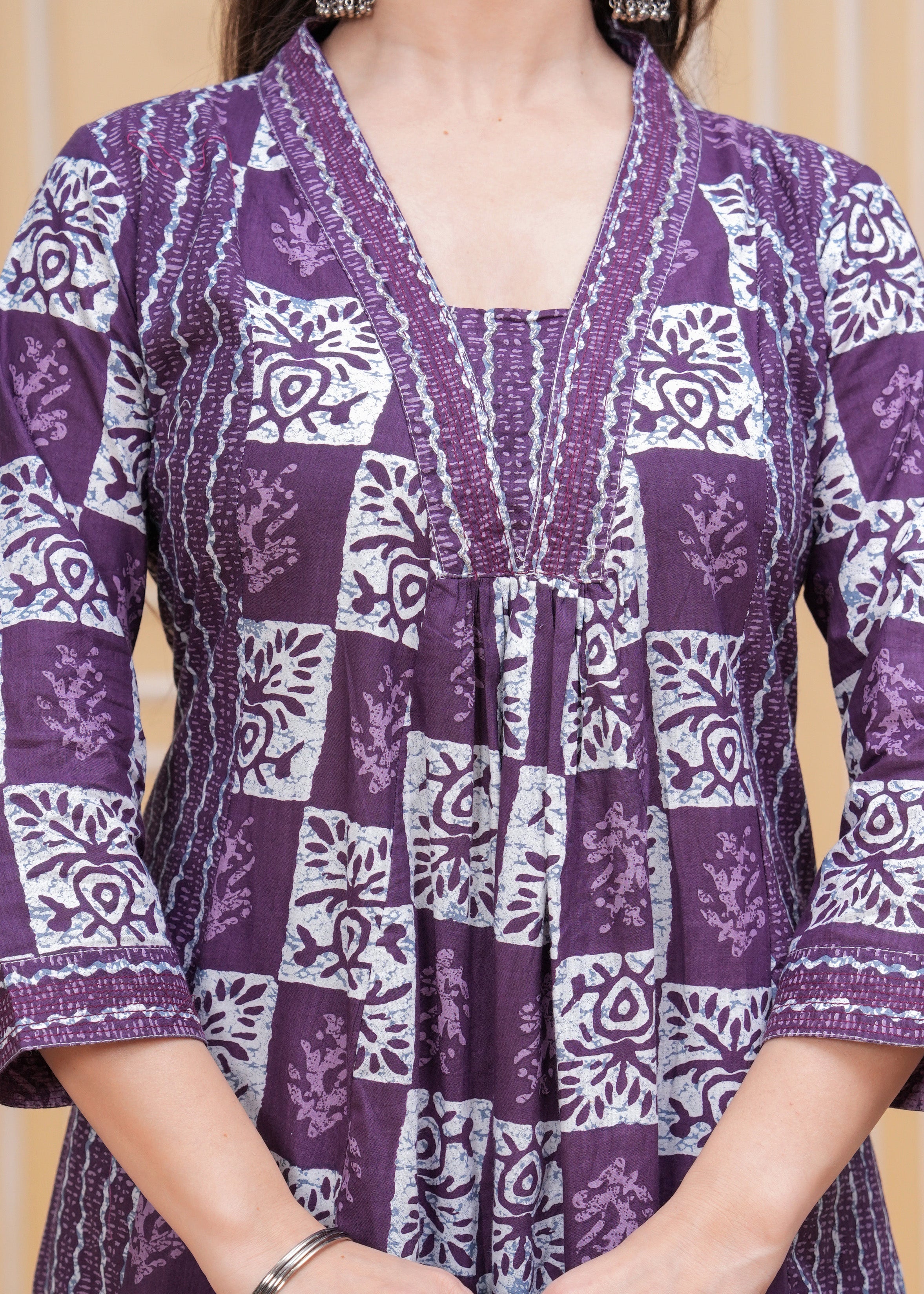 MEERA FAB Women Floral Printed Pleated Mirror Work Pure Cotton Kurta Set