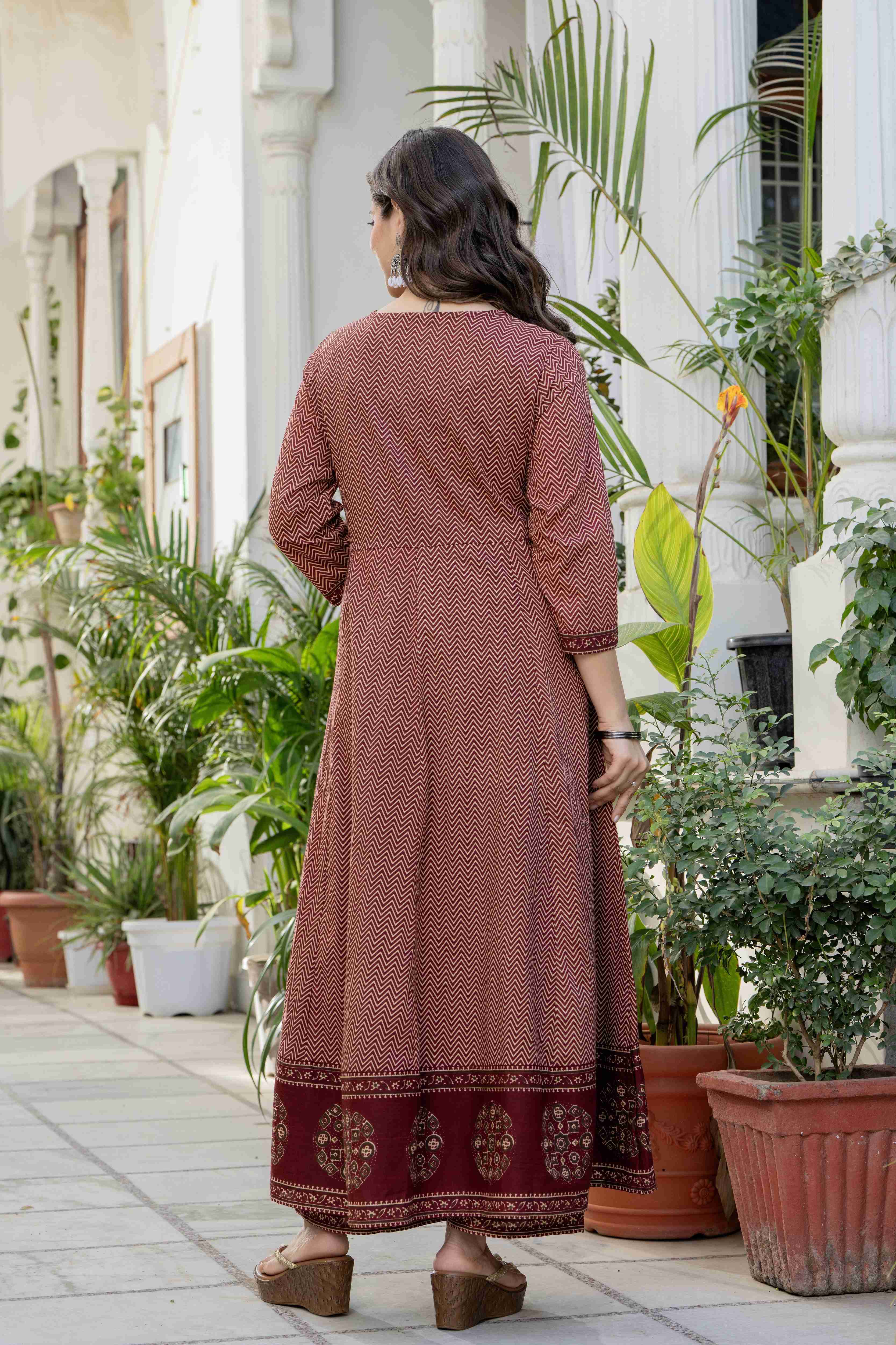 MEERA FAB Women Printed Regular Pure Cotton Kurta with Palazzos & With Dupatta