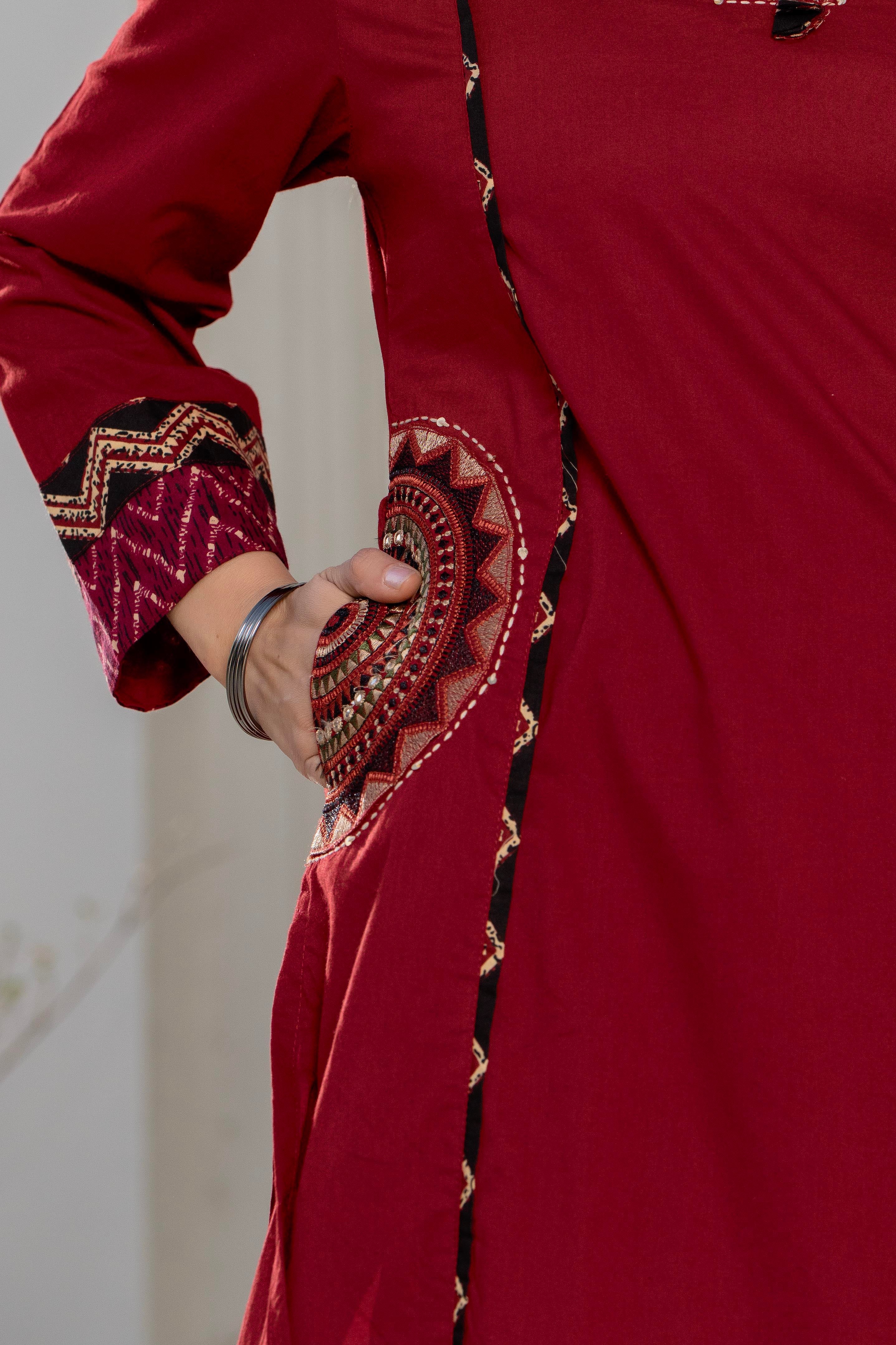 MEERA FAB Women Floral Printed Pure Cotton Straight V-Neck Kurta with Palazzos & Dupatta