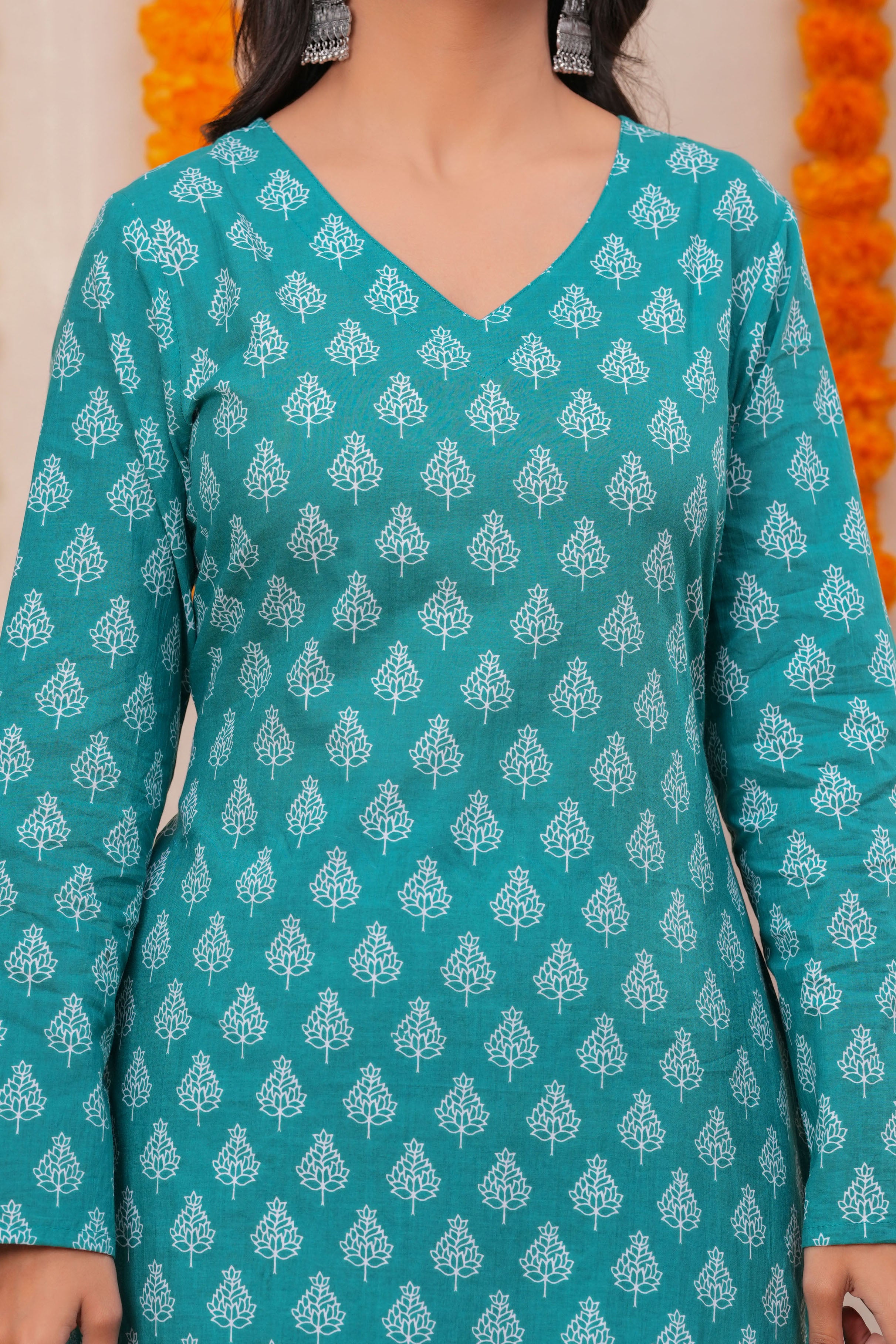 MEERA FAB Women Floral Printed Pure Cotton Anarkali V-Neck Kurta with Trousers & Dupatta