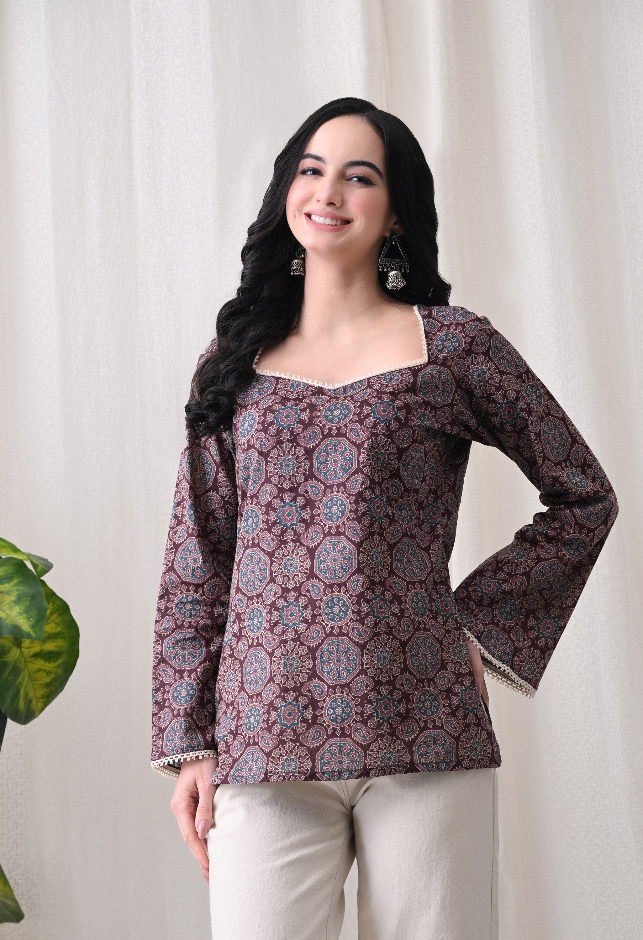 MEERA FAB Women's Floral Printed Cotton Short Kurta Square Neck